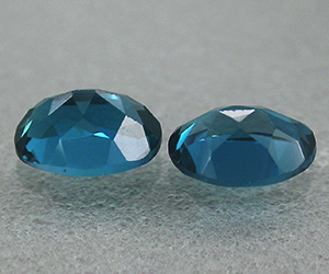 Gemas de topacio azul Londres natural de corte ovalado calibrado de 7 x 5 mm a juego de 1,90 ct - 2