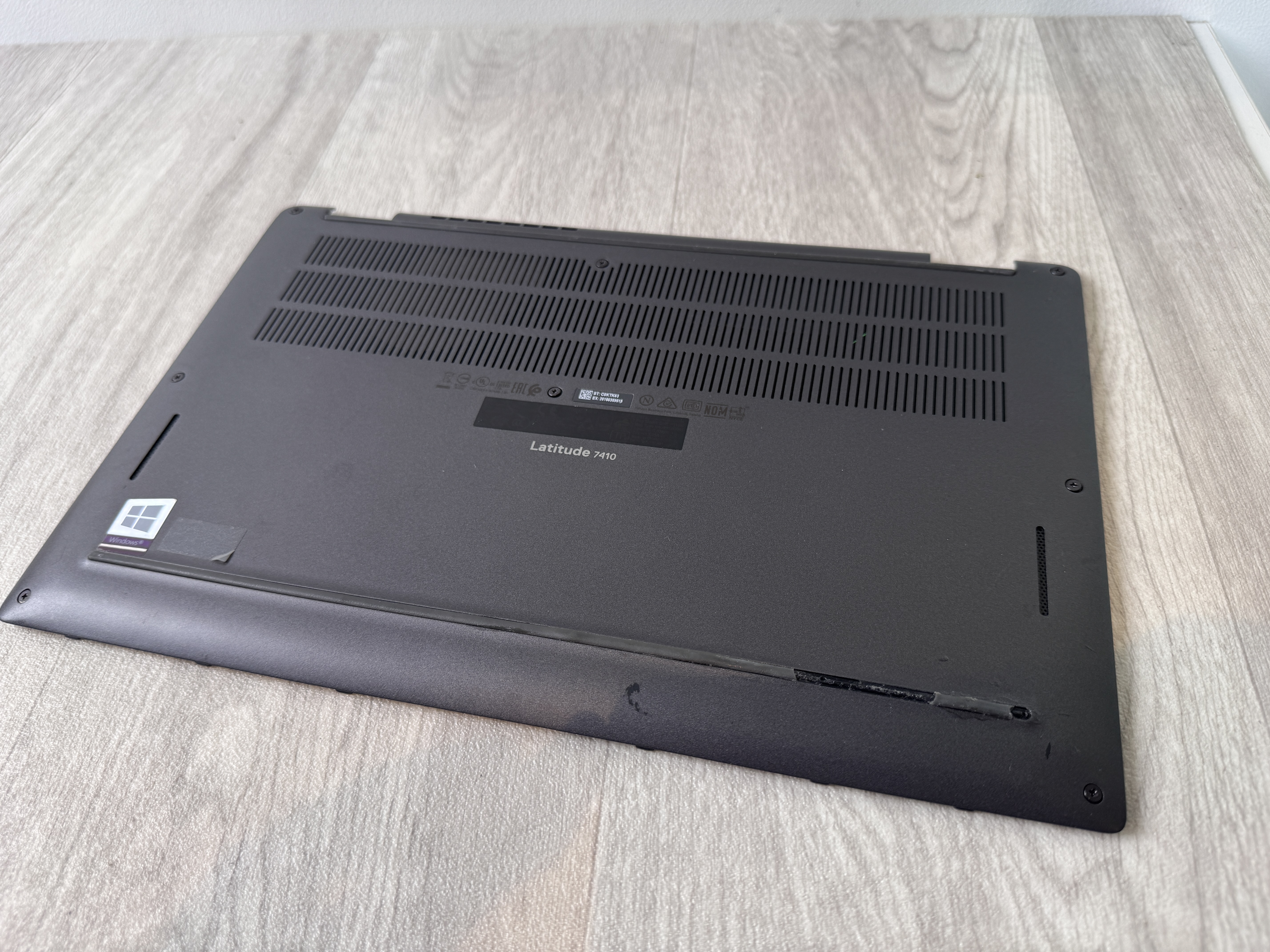 Original Dell Bottenplatta Bottom Case Cover för Latitude 7410