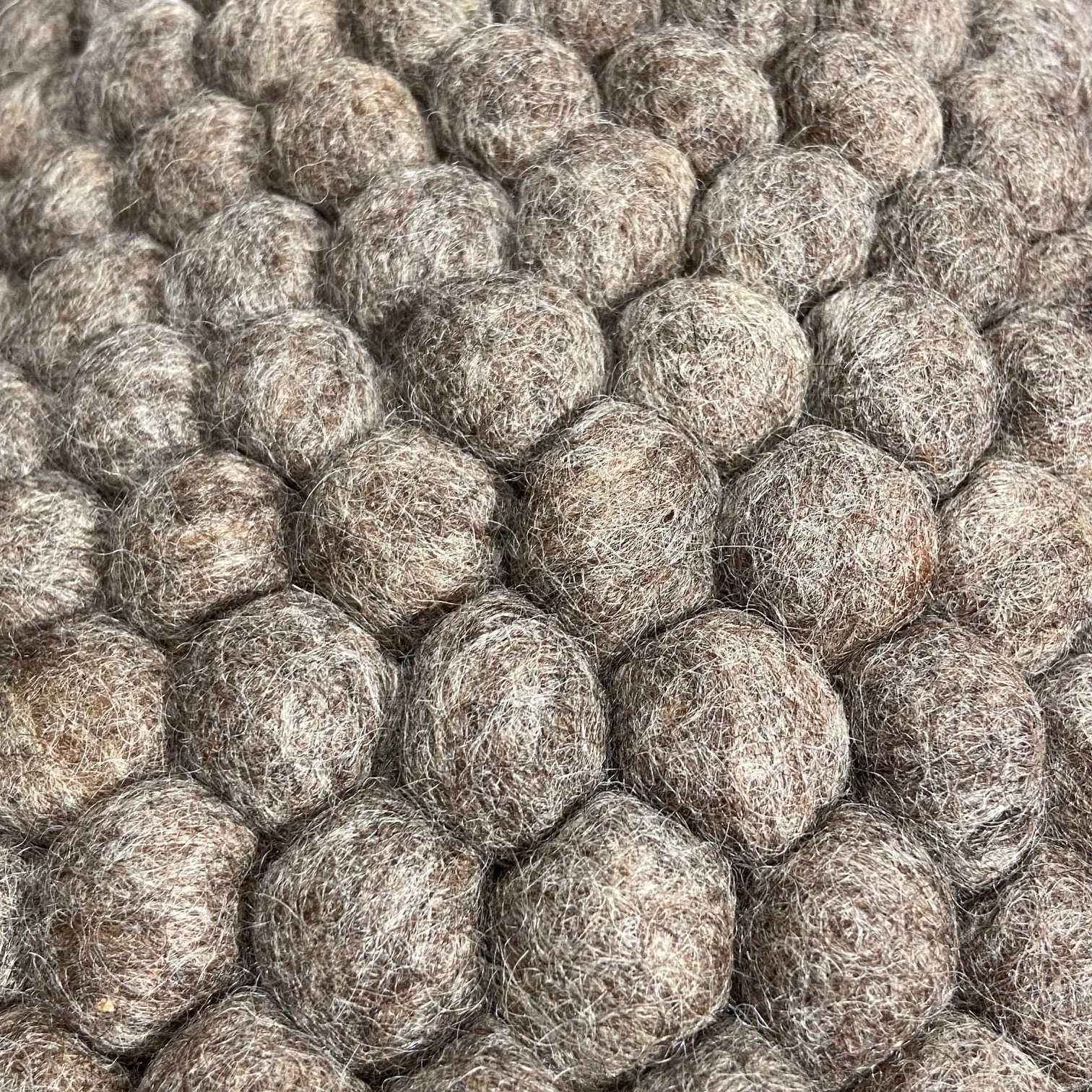Mjuk och masserande ullbollsmatta för alla platser - 14