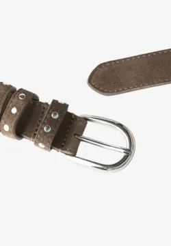 Läderskärp med nitar  Rocky Brown