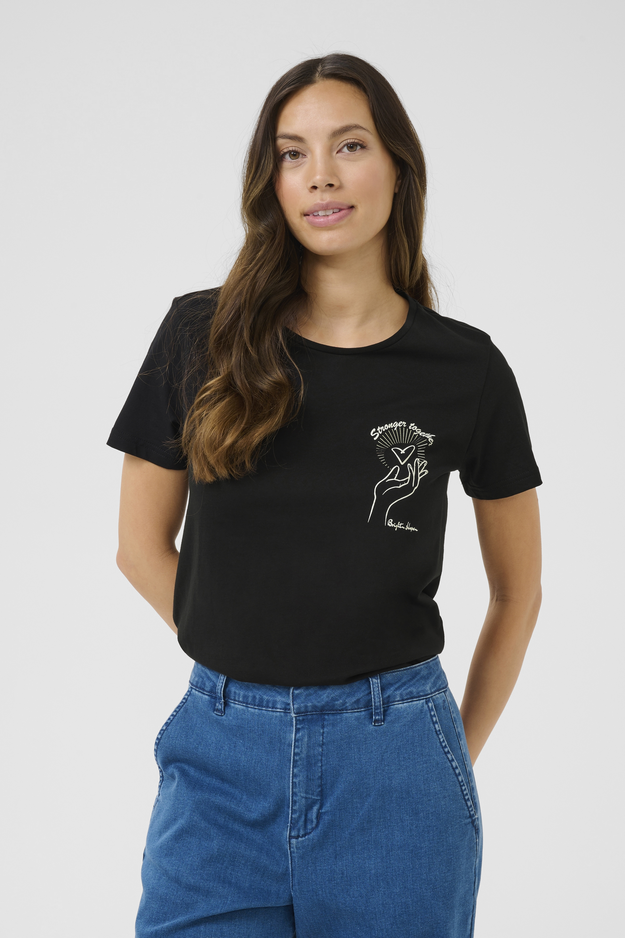 CRUmra T-shirt Black with white heart hand - 4