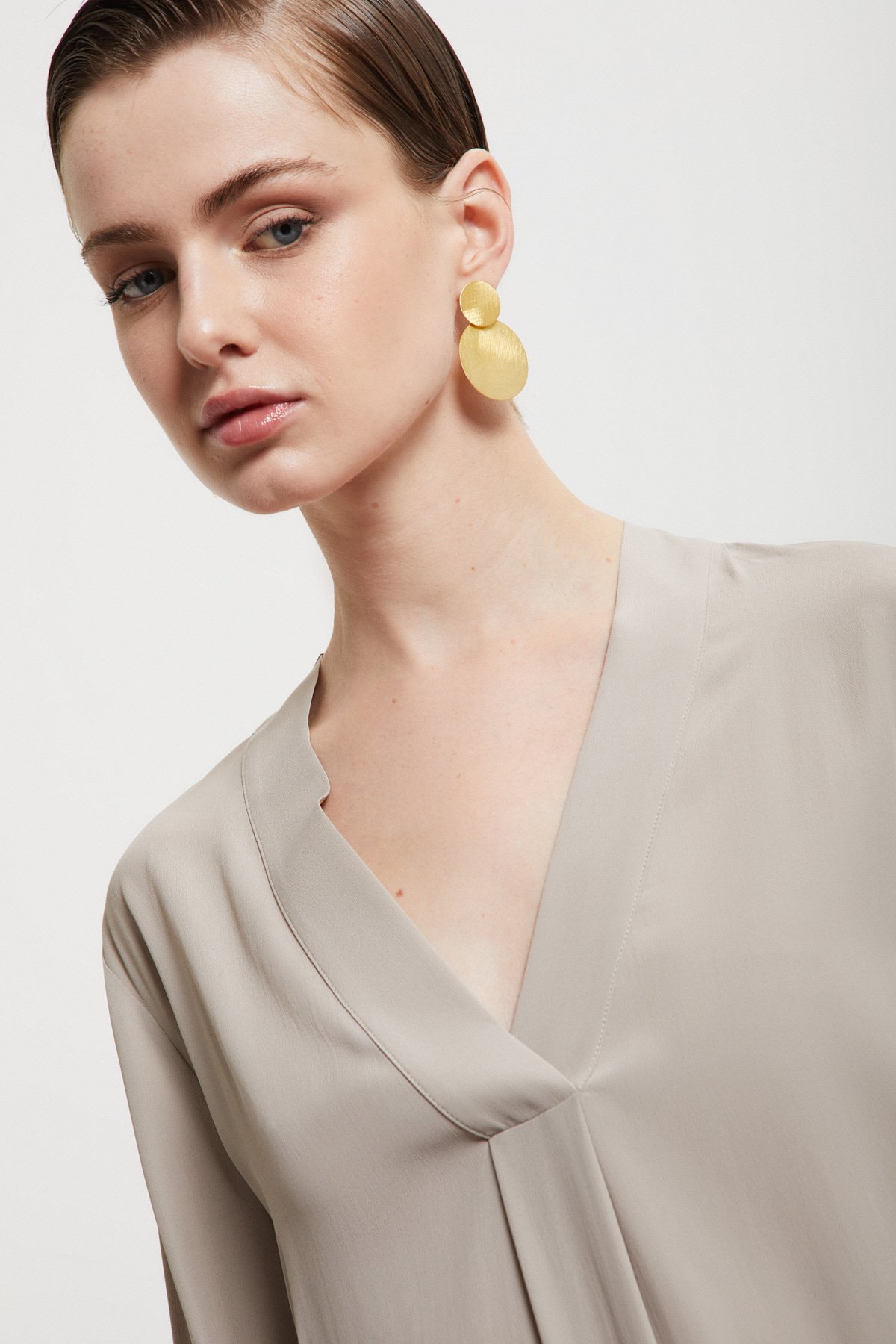 OttodÁme - Flowy Blouse With a V Neck Salvia - 5