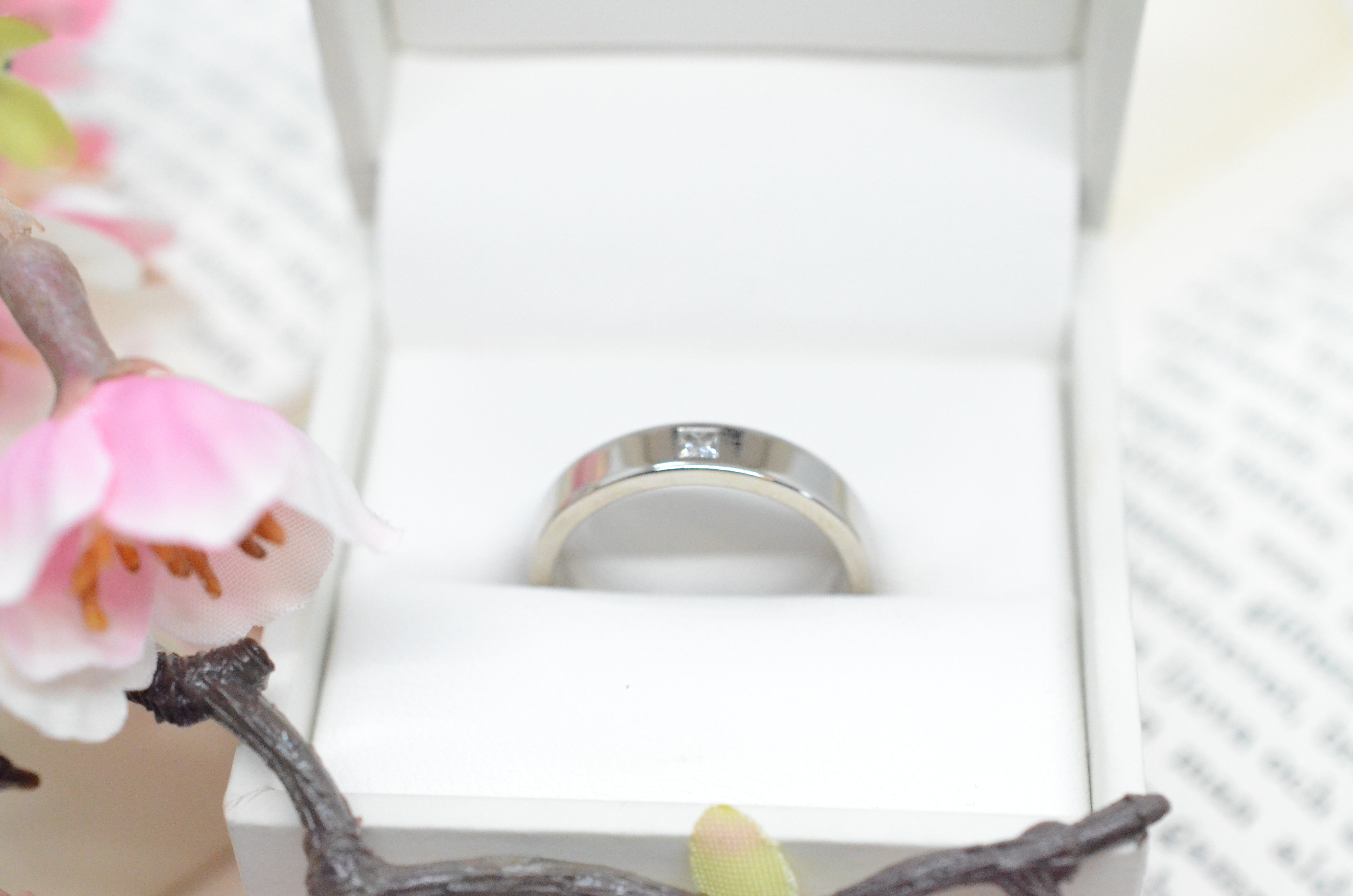 Second Hand 18k white gold diamond ring 0,07 ct