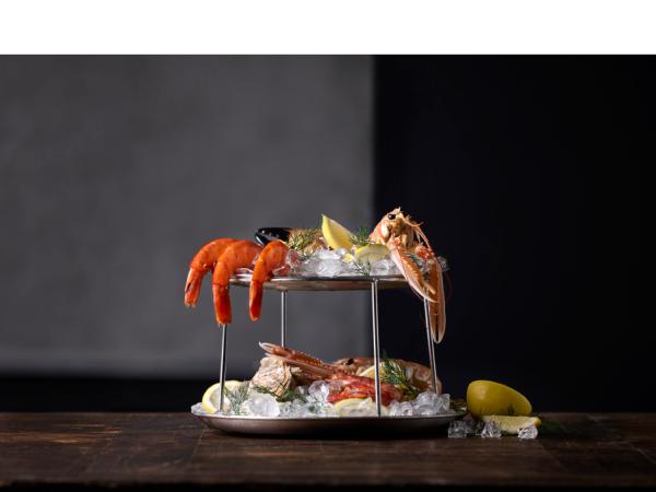 Skaldjursfat med ställ