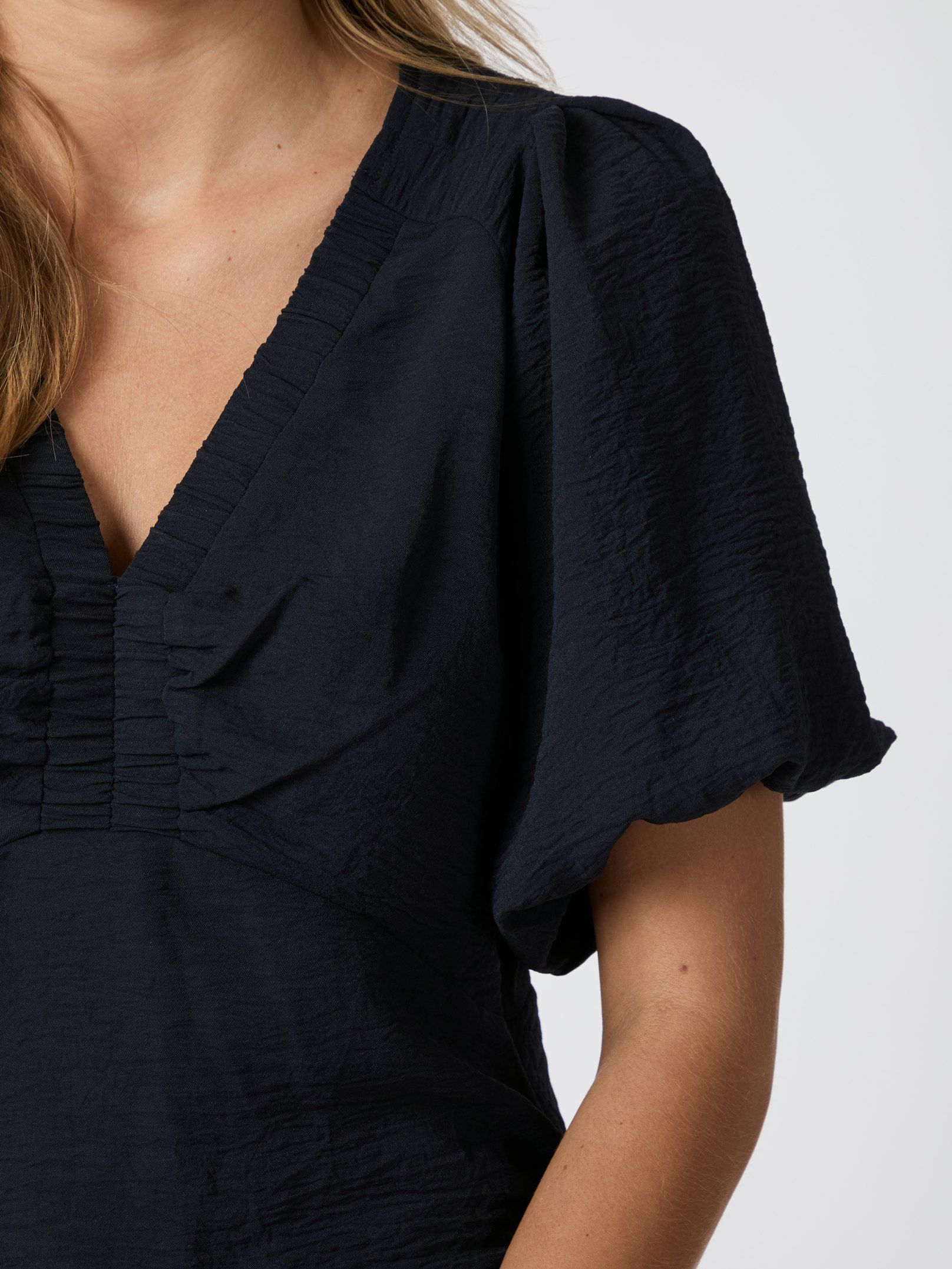 Neo Noir Irina Strcture Blouse - 3