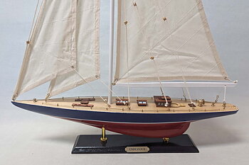 Endeavour J-båt modell 56x68 cm