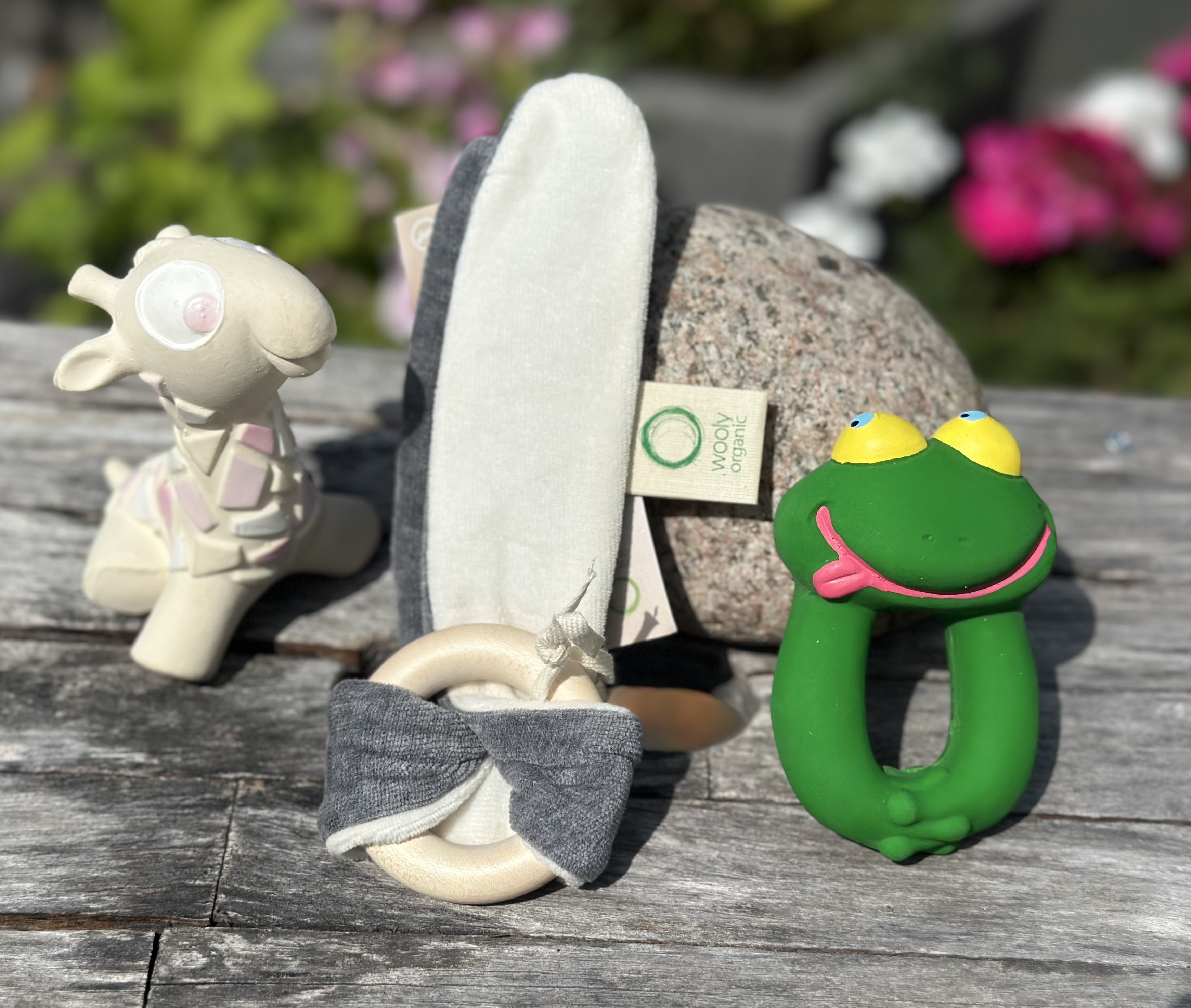 3 babyleksaker; giraffunge, öron och groda