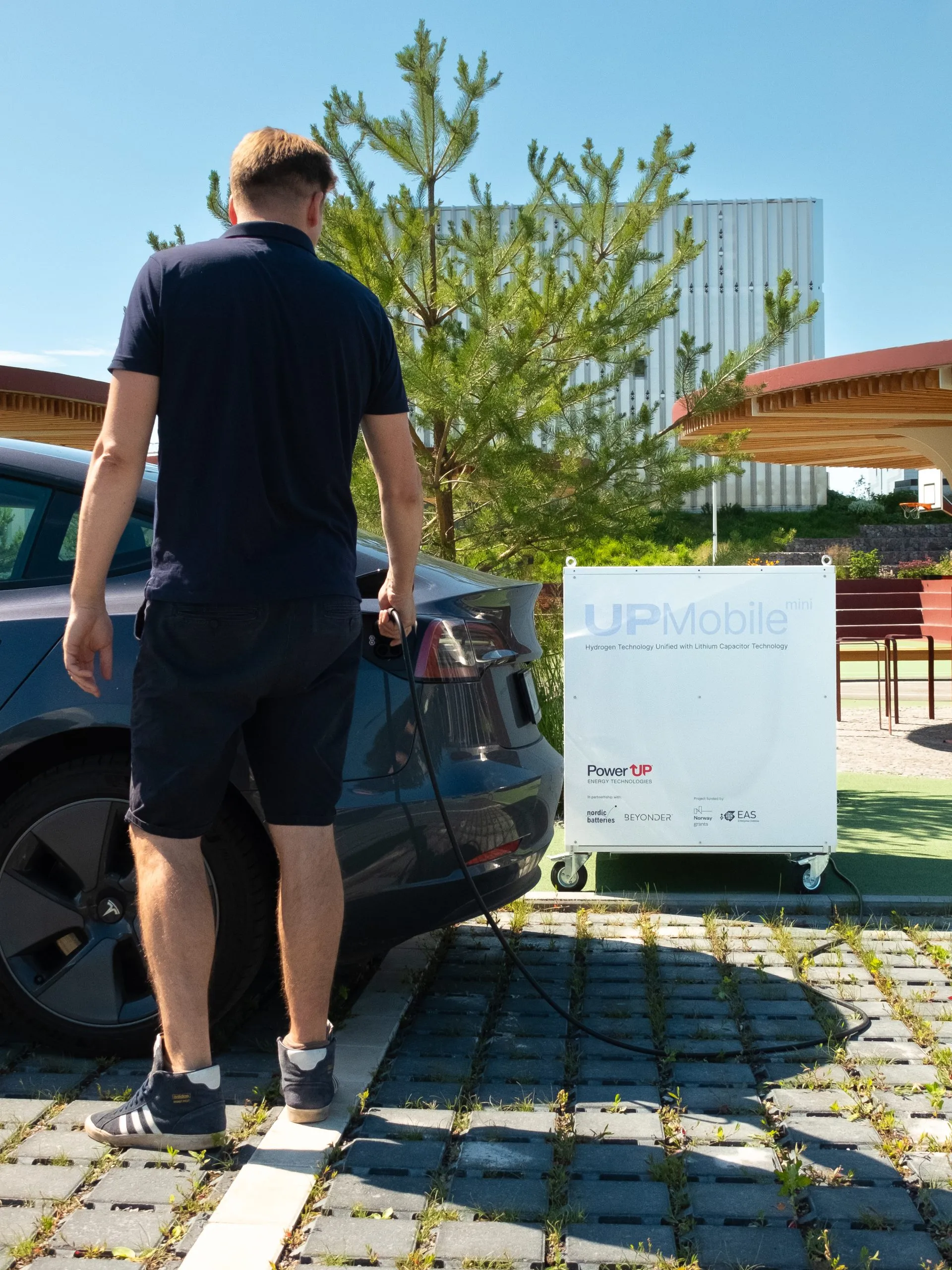 Aggregat driftet med Hydrogen, Power-UP - UPMOBILE, opptil 20KW  - 5