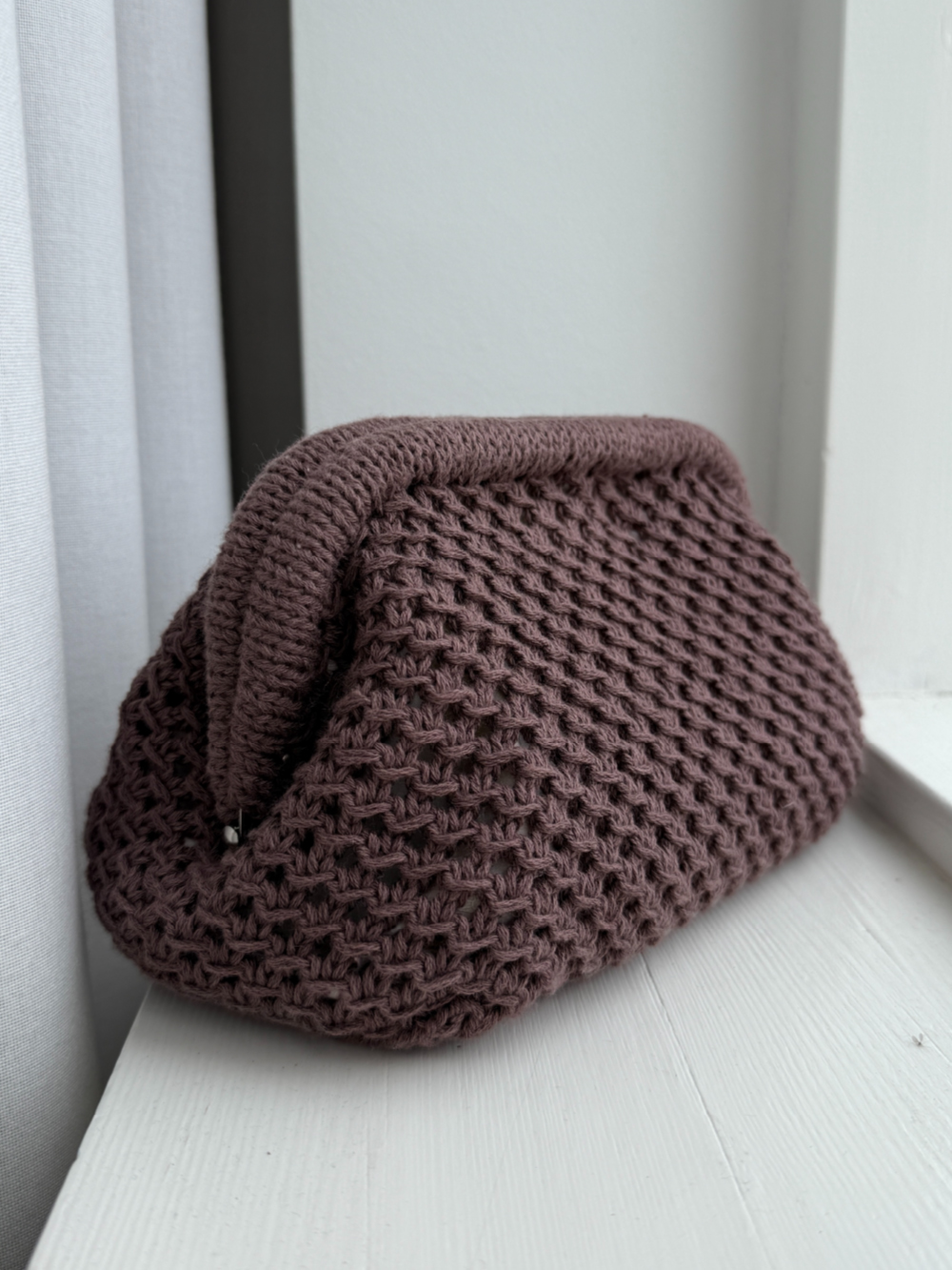 PetiteKnit Juno Clutch (21 m hålmönster st 3)