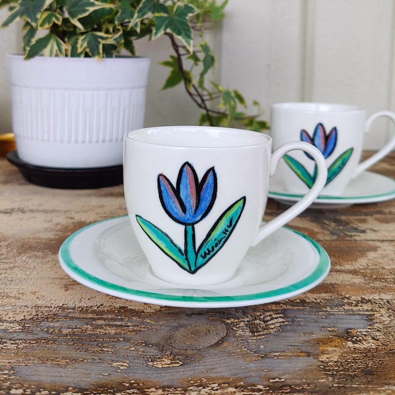 Tulipa kaffekopp av Ulrica Hydman-Vallien
