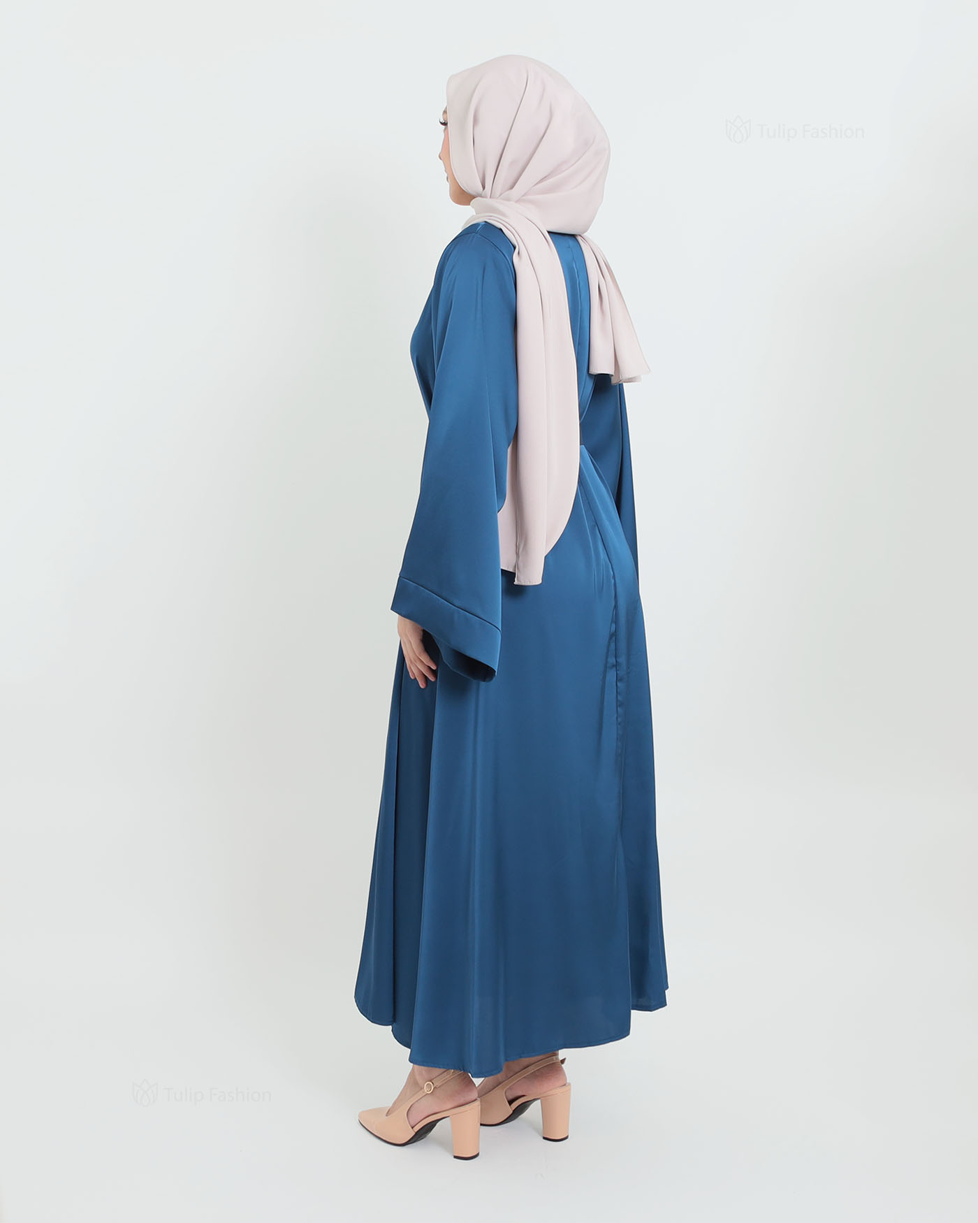 Maxi Dress in Satin - Blue - 4