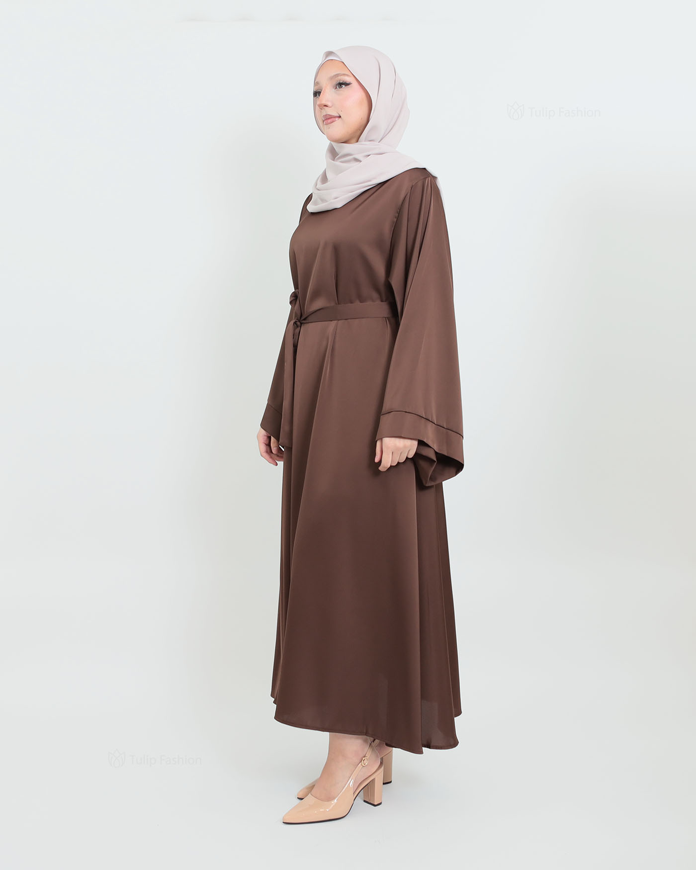 Maxi Dress in Satin - Brown - 2