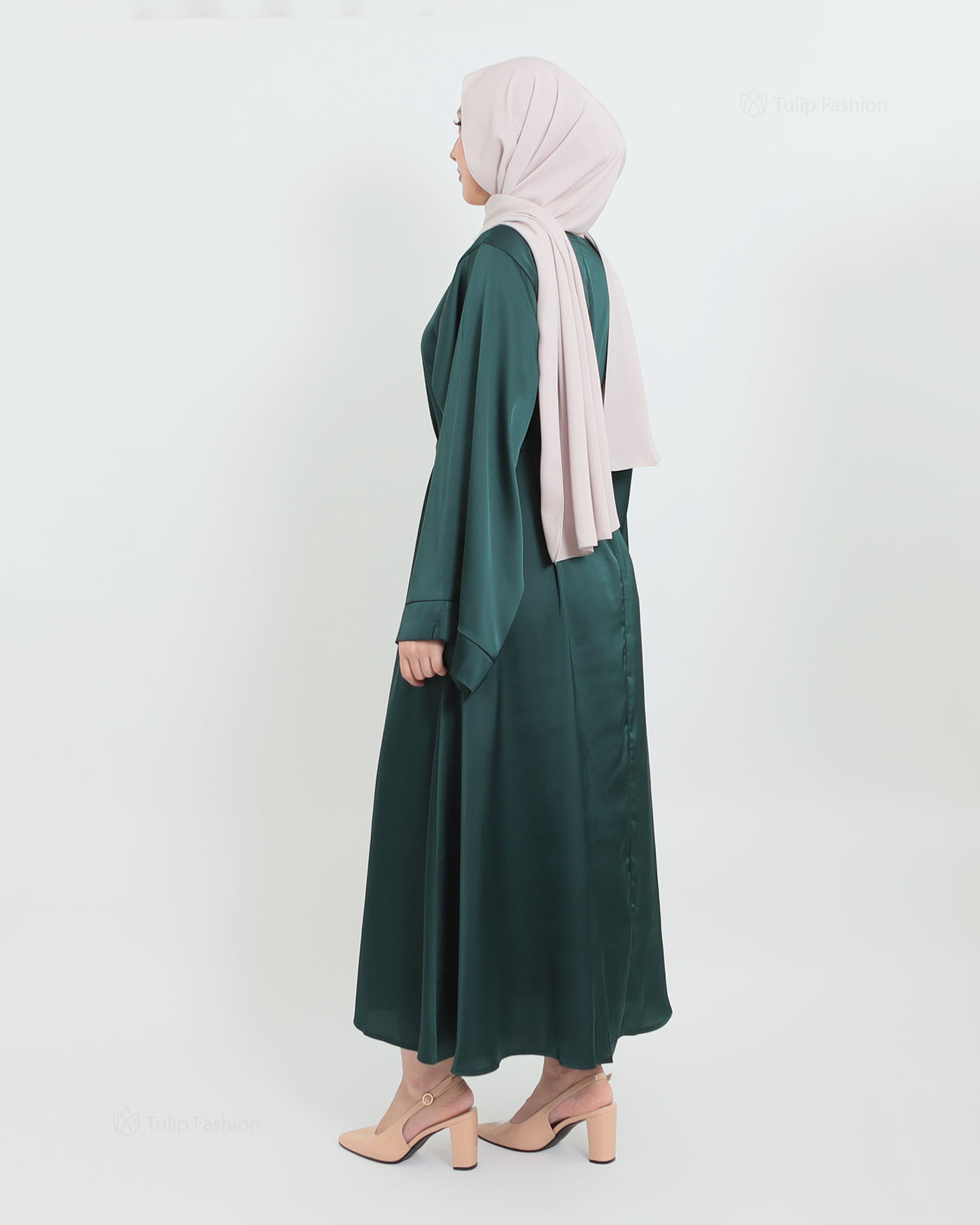 Maxi Dress in Satin - Green - 4