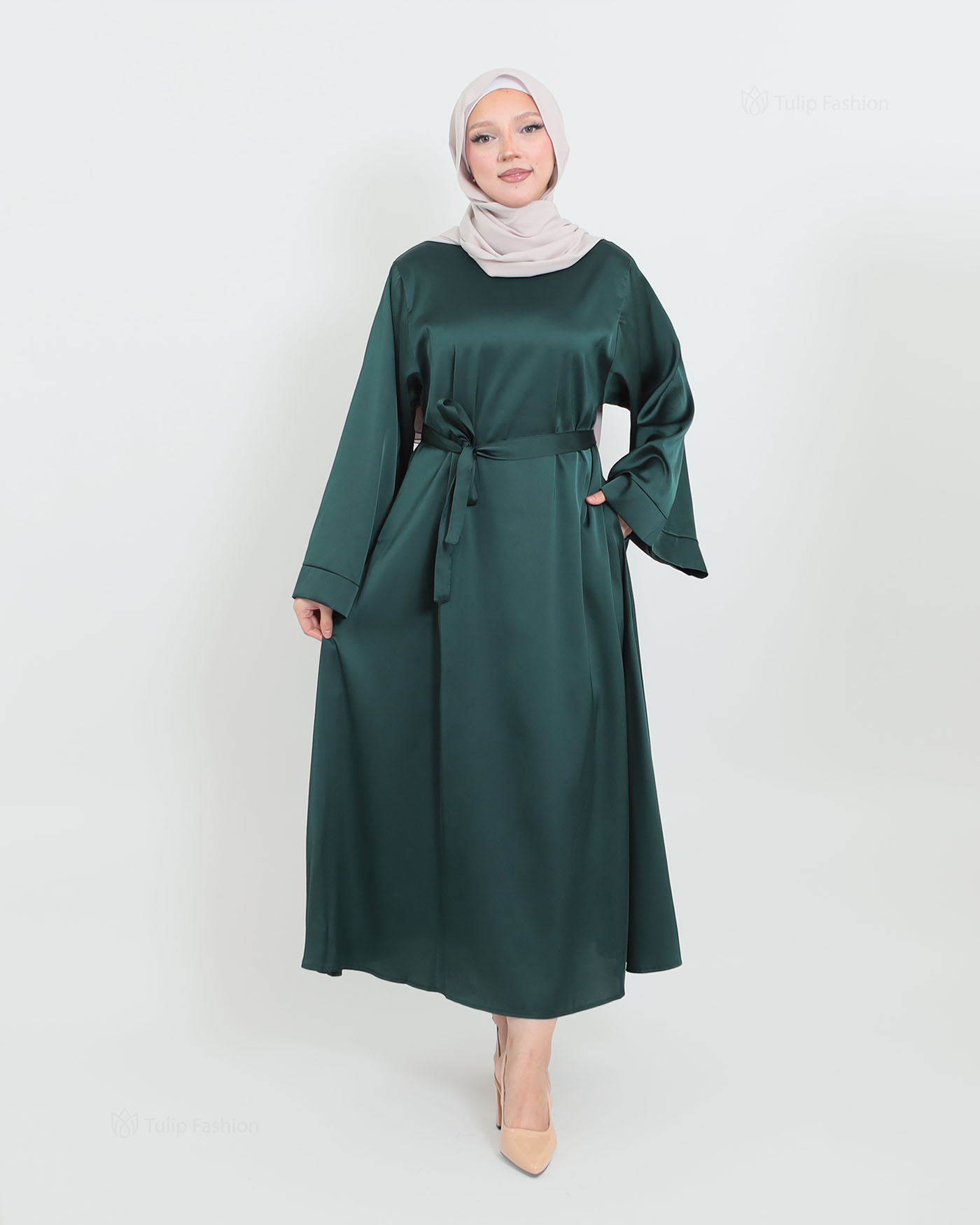 Maxi Dress in Satin - Green - 2