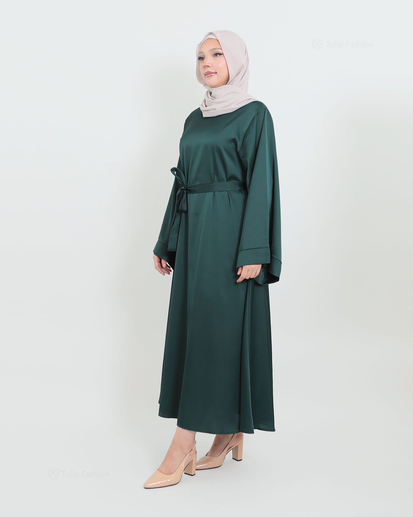 Maxi Dress in Satin - Green - 3
