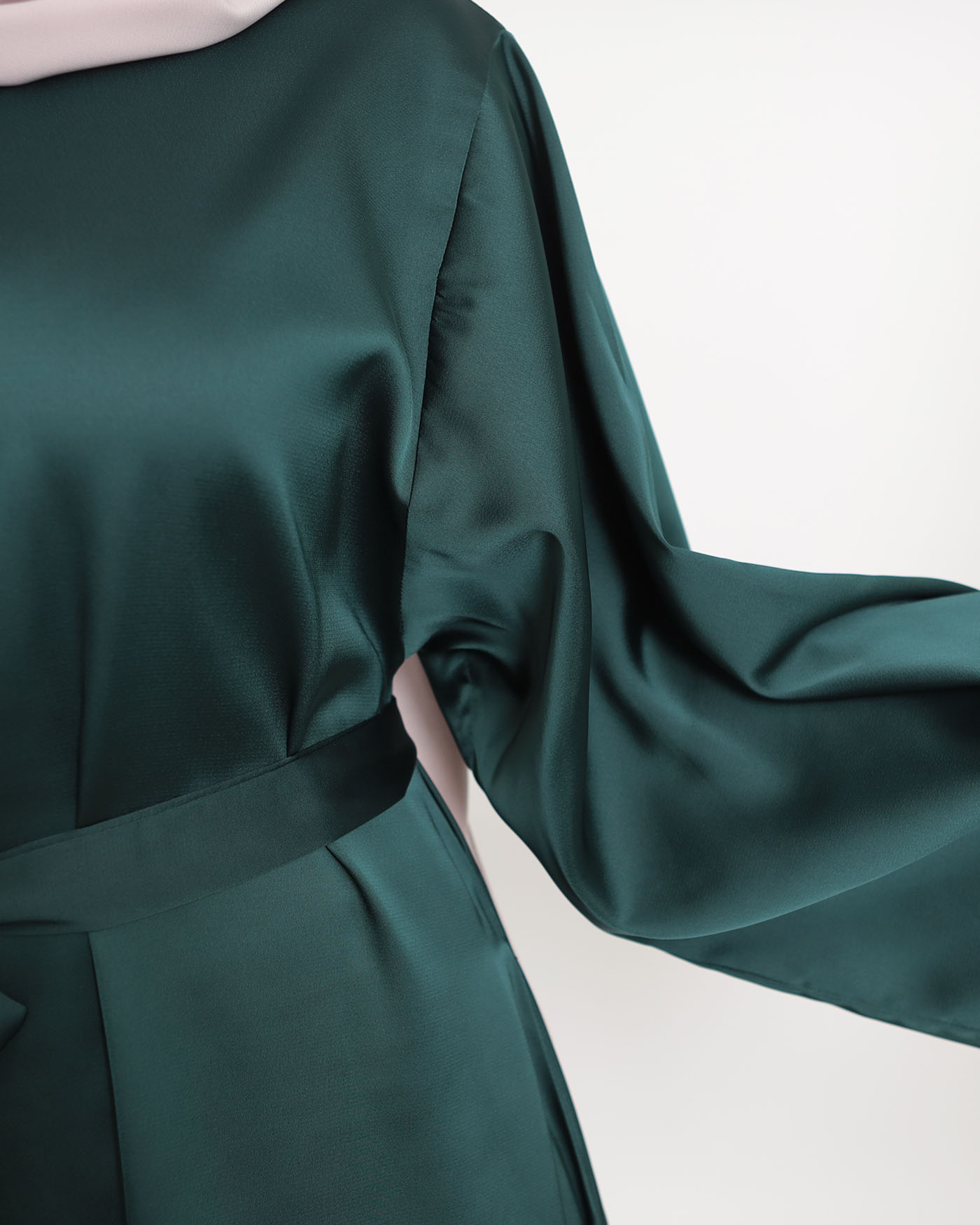 Maxi Dress in Satin - Green - 5