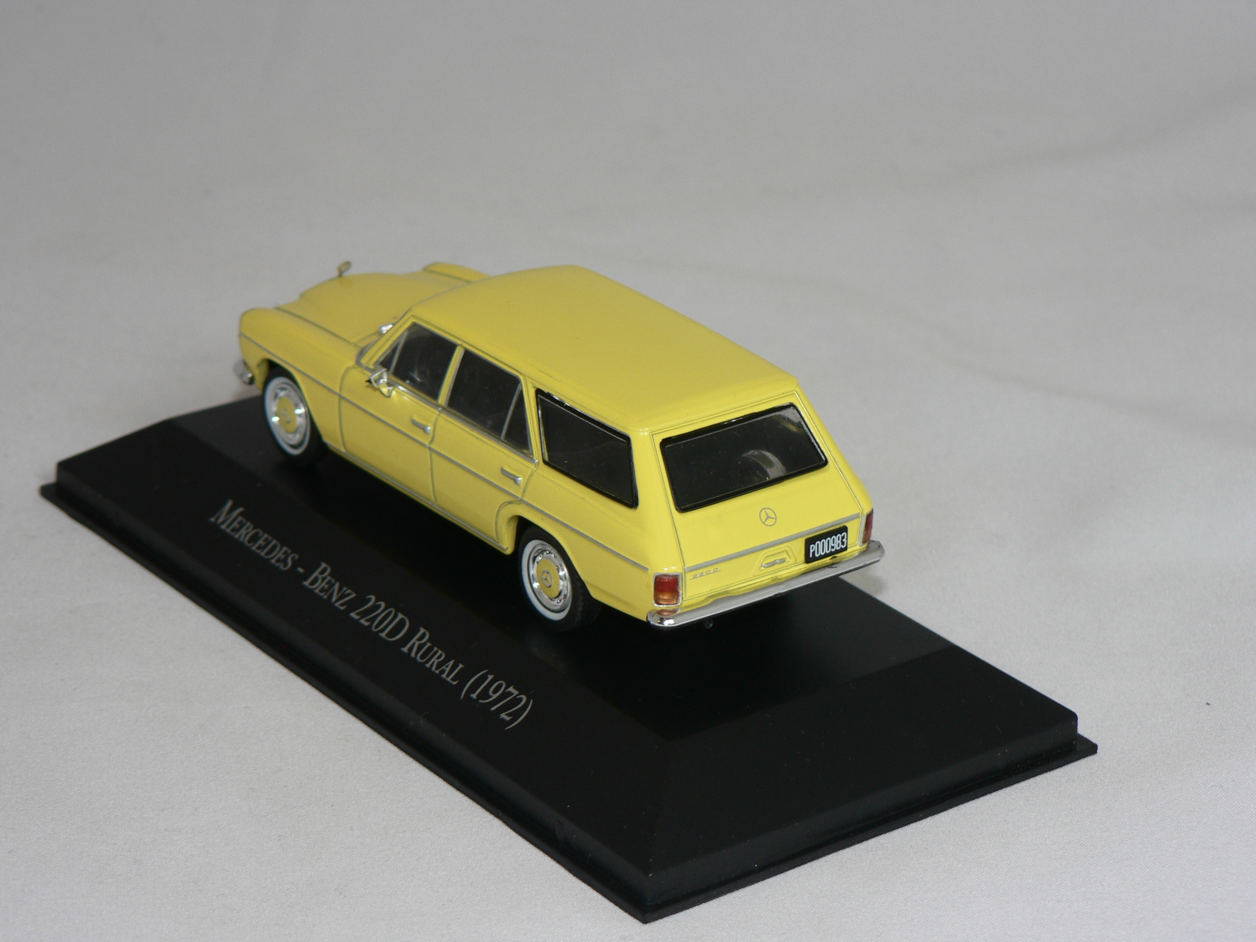 Mercedes -Benz 220 D  1972  1:43 Atlas - 2