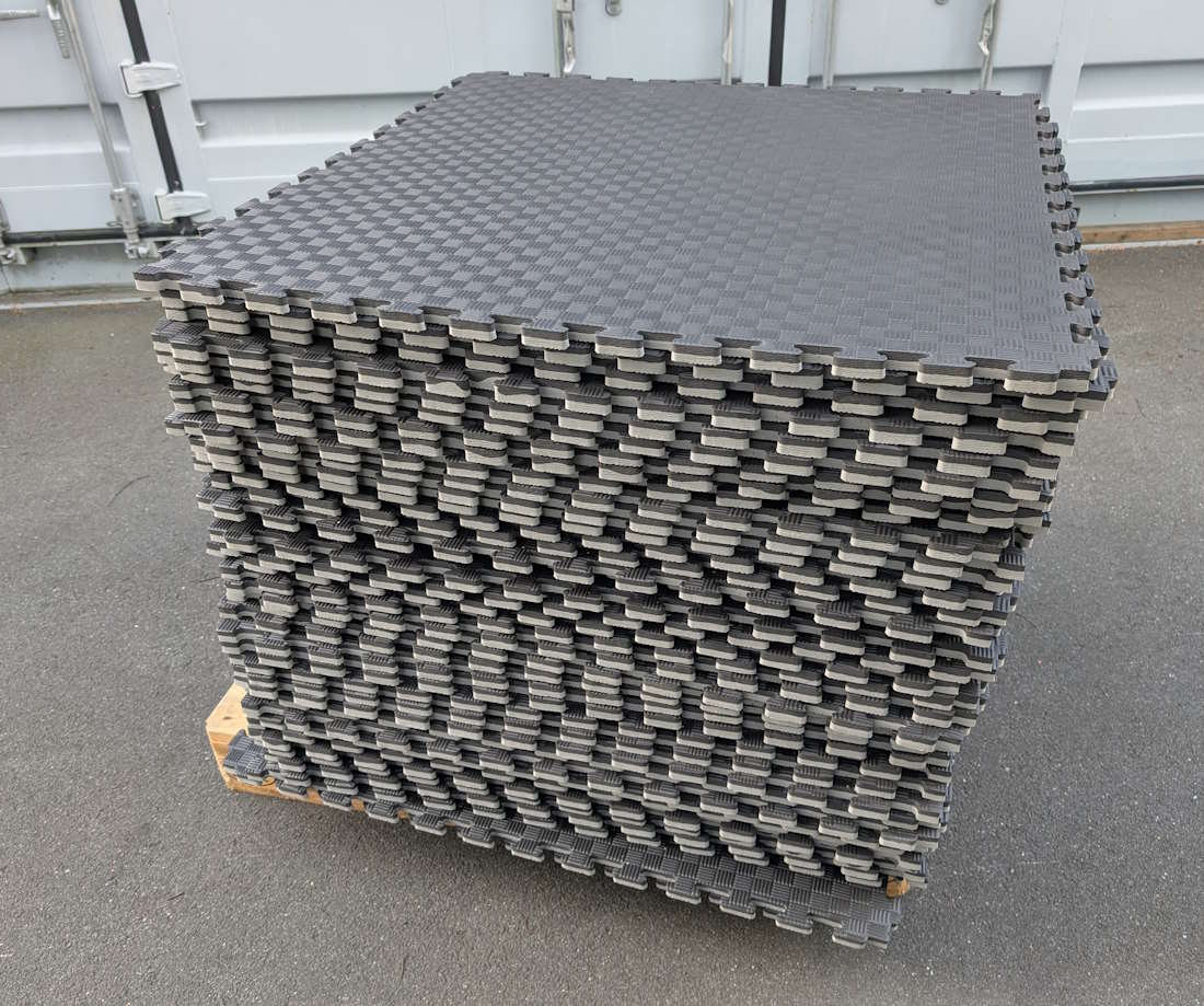 Matta 1x1m 20mm svart/grå med pusselkanter - 3