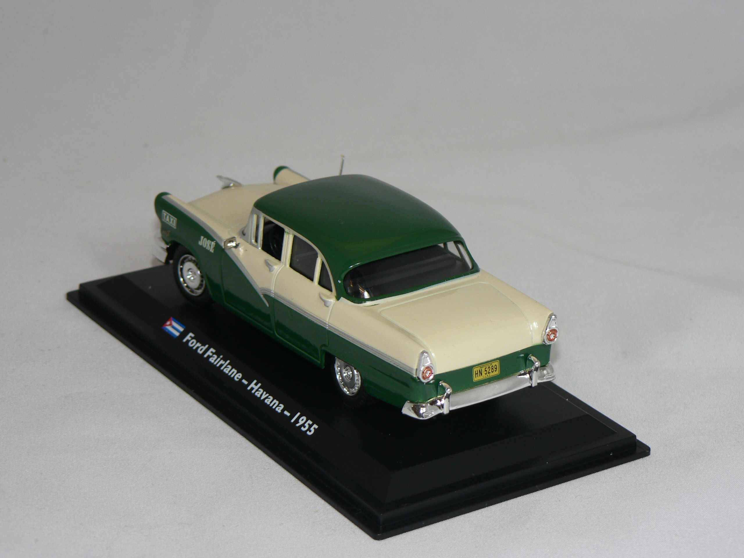 Ford Fairlane  Taxi 1955  1:43 Atlas - 2