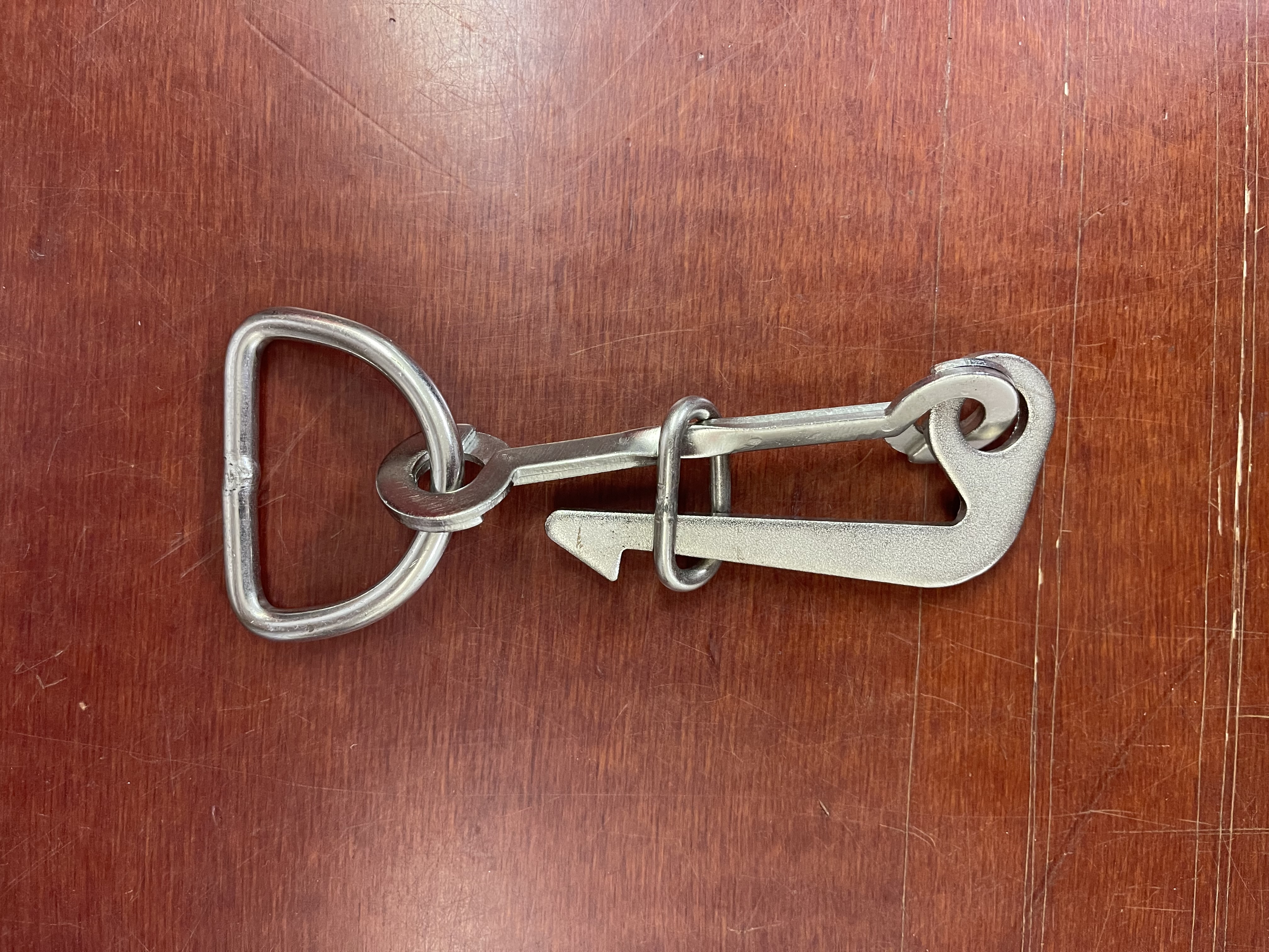 PELICAN HOOK