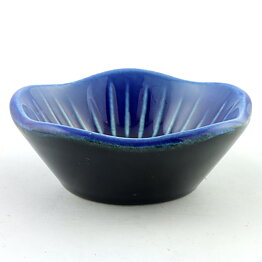 Carl-Harry Stålhane (Anemone 1960s) Blue Five-Sided Bowl with Linear Relief 8 cm (2)