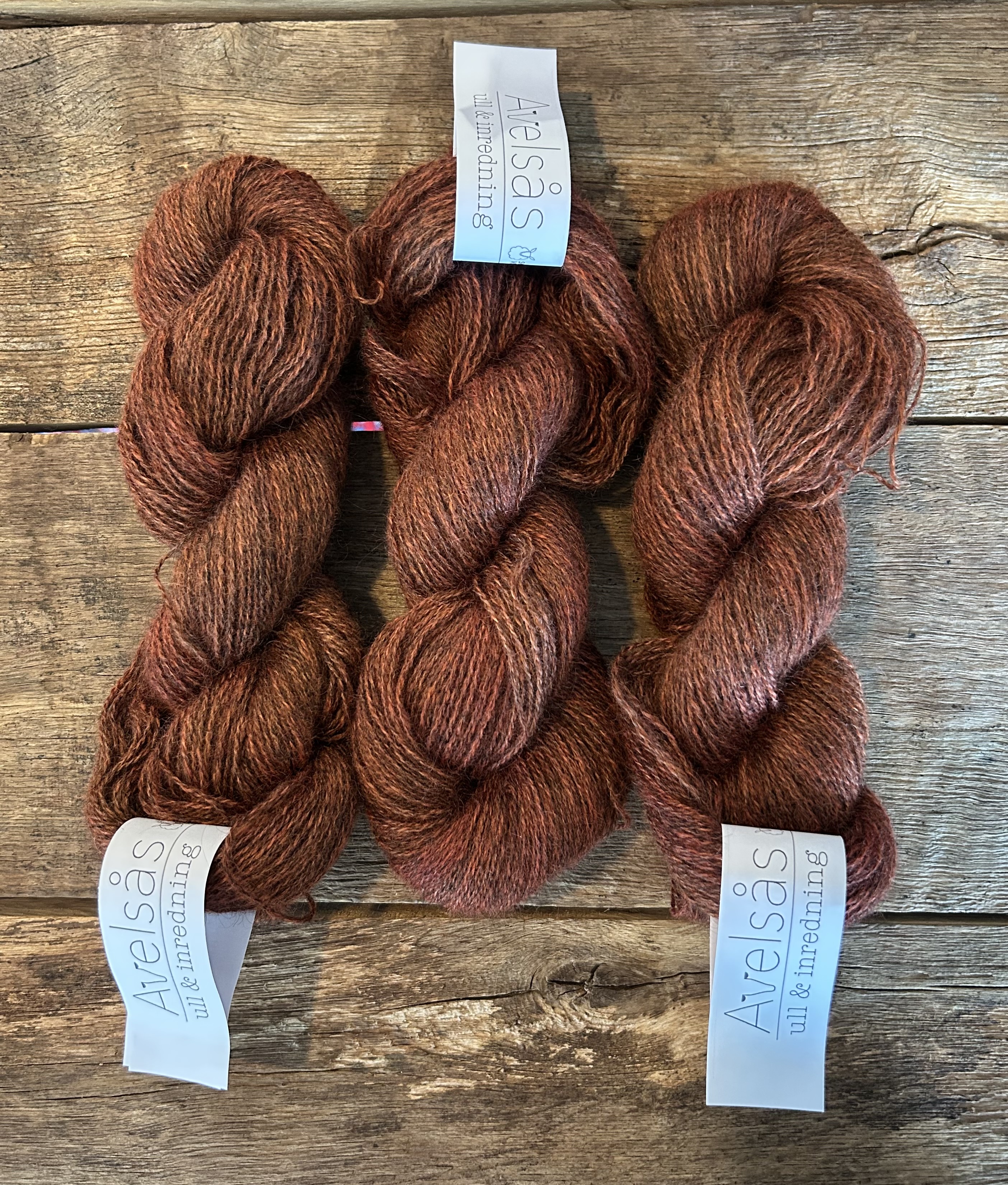 Brick 2-ply Gotland lambswool yarn