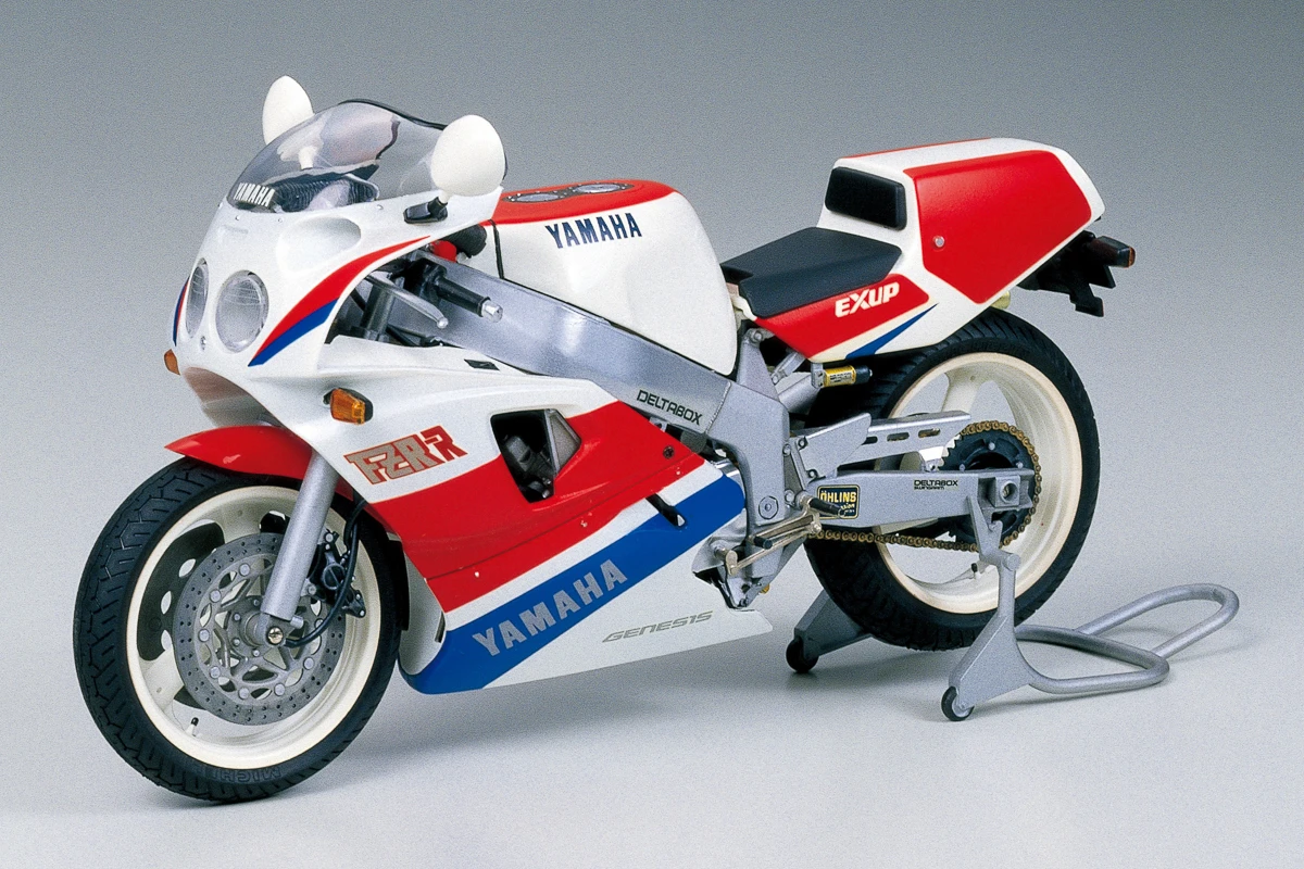 Yamaha FZR750R 'OW01' 1/12