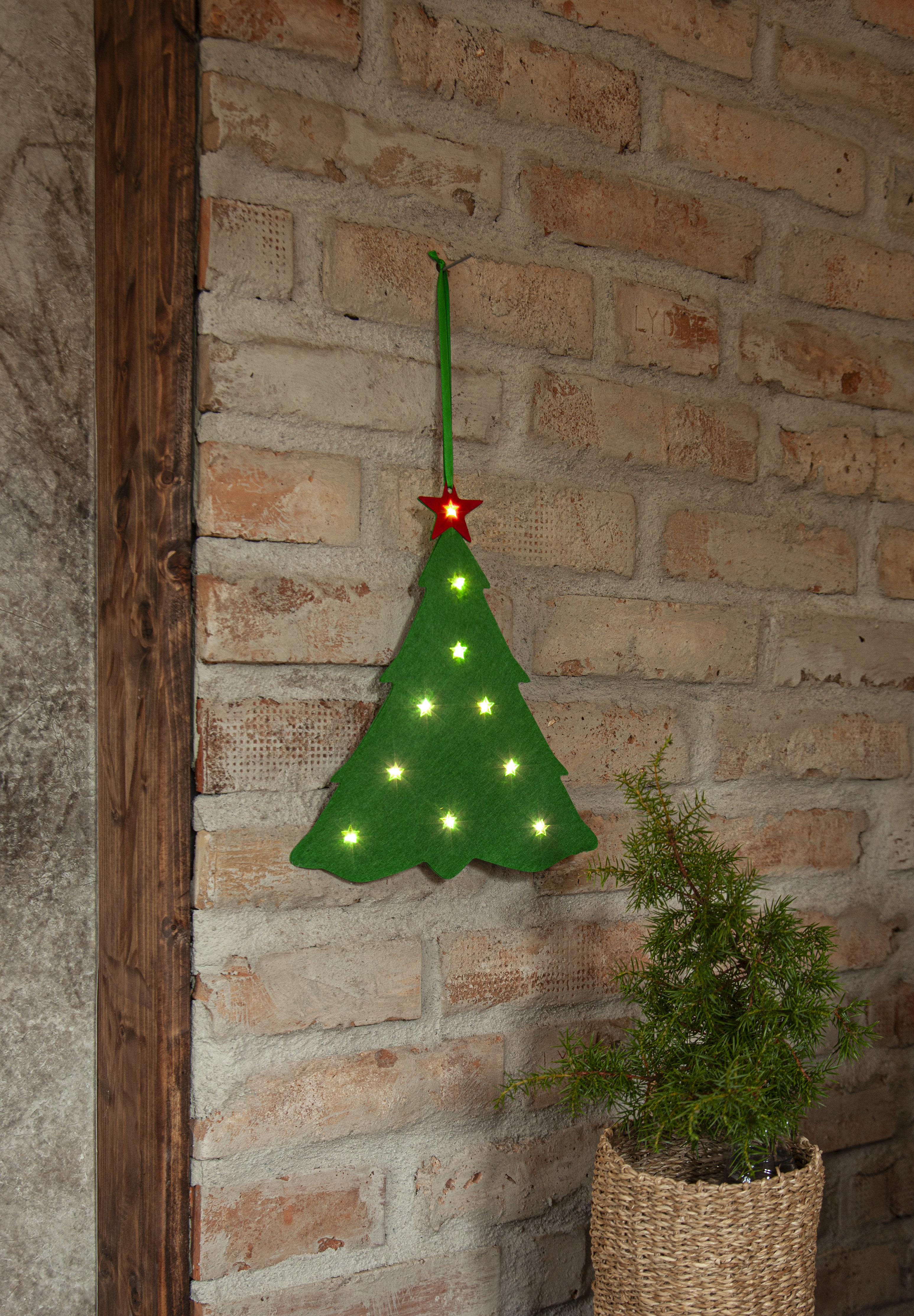 Gran - Julgran - Filt - Led - Hängande dekoration  - Timer - 30x25 cm - 3