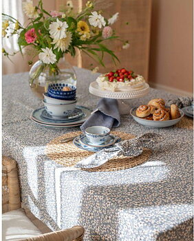 Textilvaxduk akrylatduk Petit Fleurs blå avtorkningsbar 250x140cm shabby chic lantlig stil Gårdsromantik