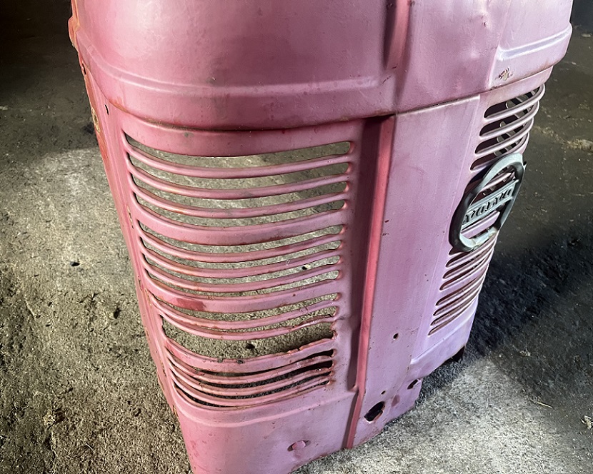 Grill Volvo T31 - 3
