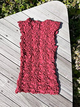 YAS Mera Top Tibetan Red