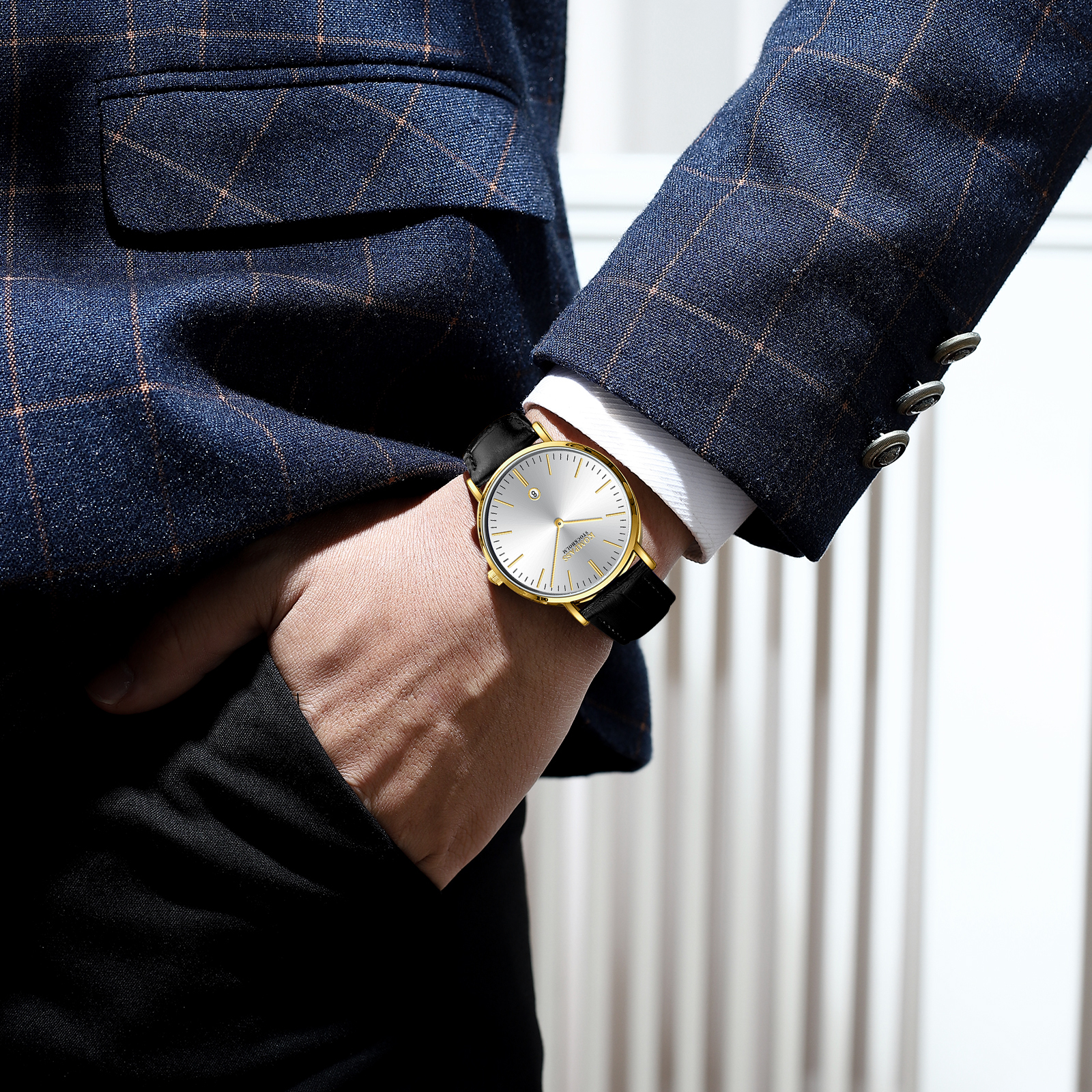 Kompass Nautilus Gold Silver Dial Black Strap - 9