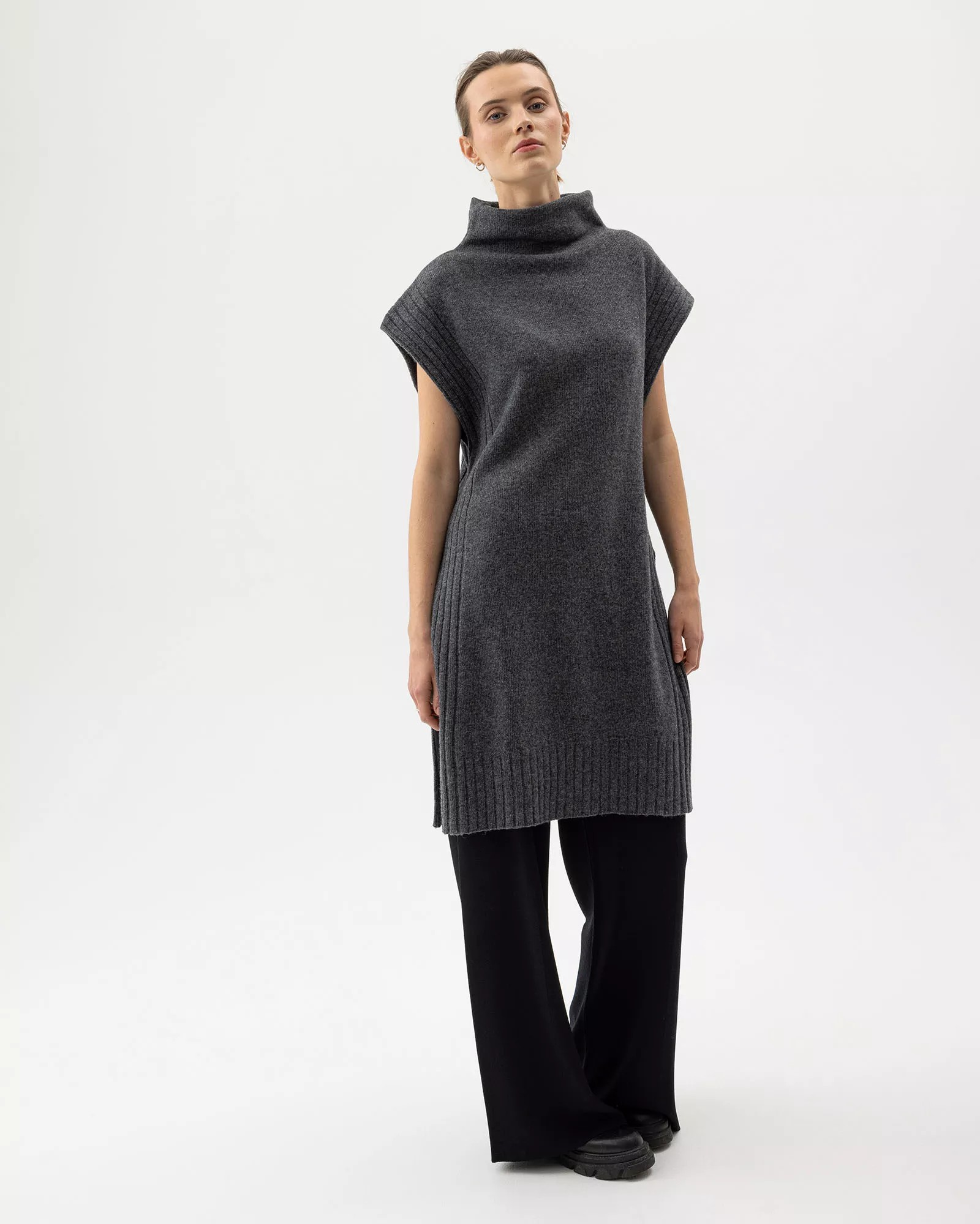 Kicki Long Vest - Holebrook