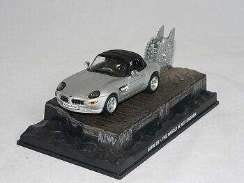 BMW Z8  1:43  Atlas  ( The world is not enough James Bond Collection )