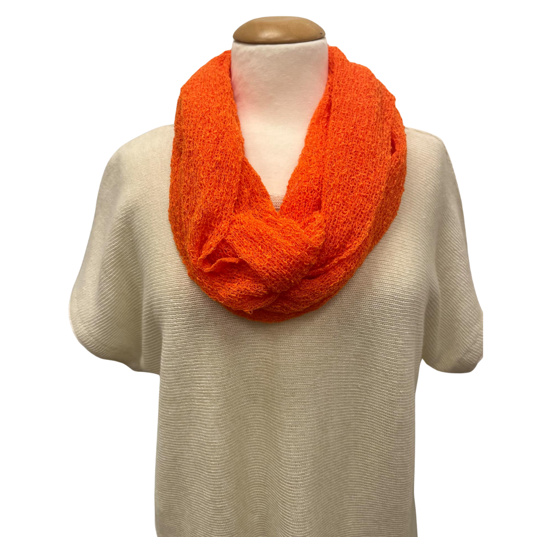 Ulla Jacobsson- rundsjal Sally -Stark Orange