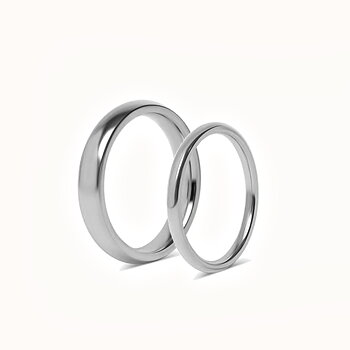 Sett med forlovelsesringer - 2 stålringer 2 mm og 4 mm