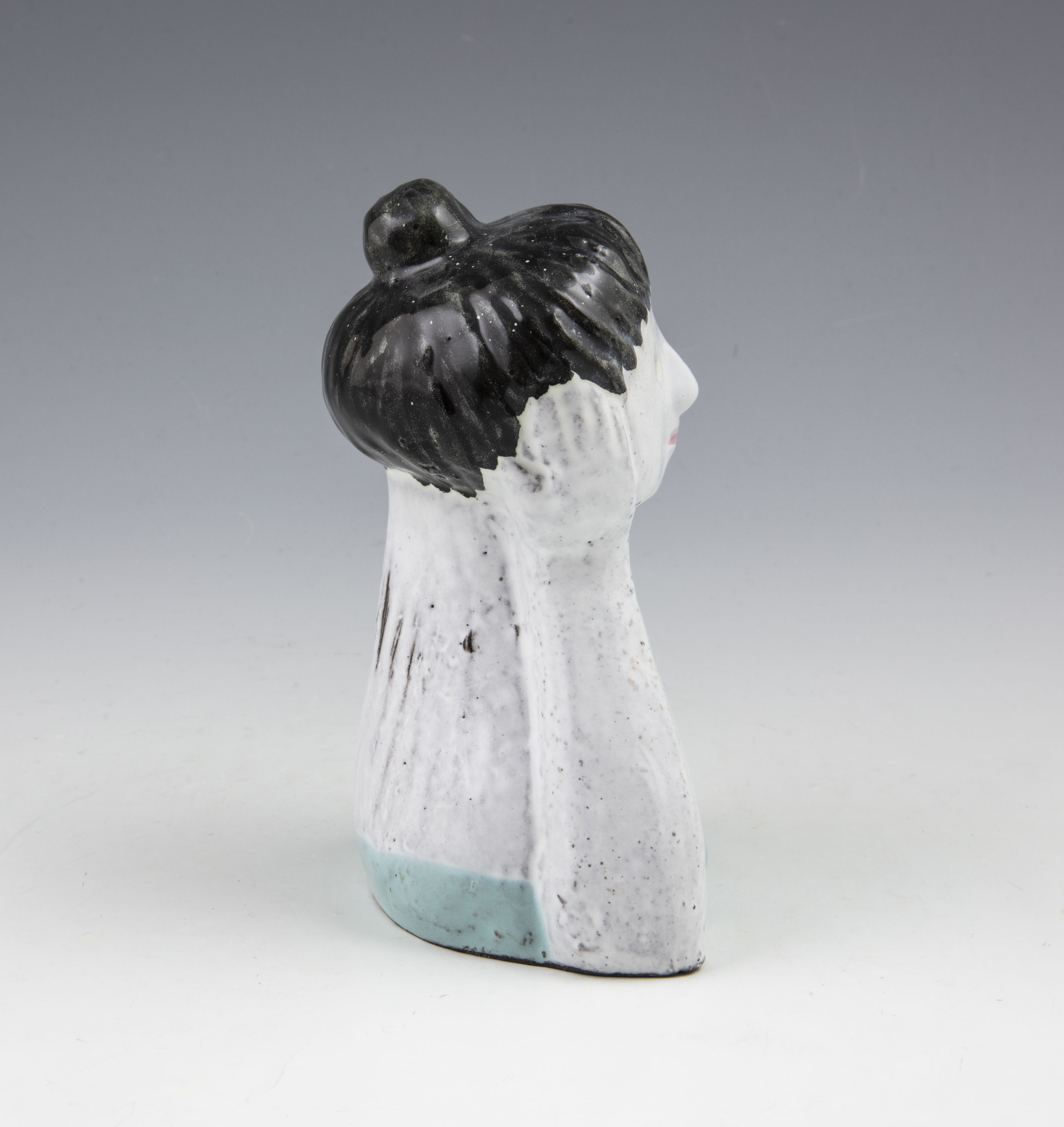 Figure, not hearing - no. 4493 - 2