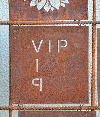 Rostig skylt till armeringsnät VIP 14 cm