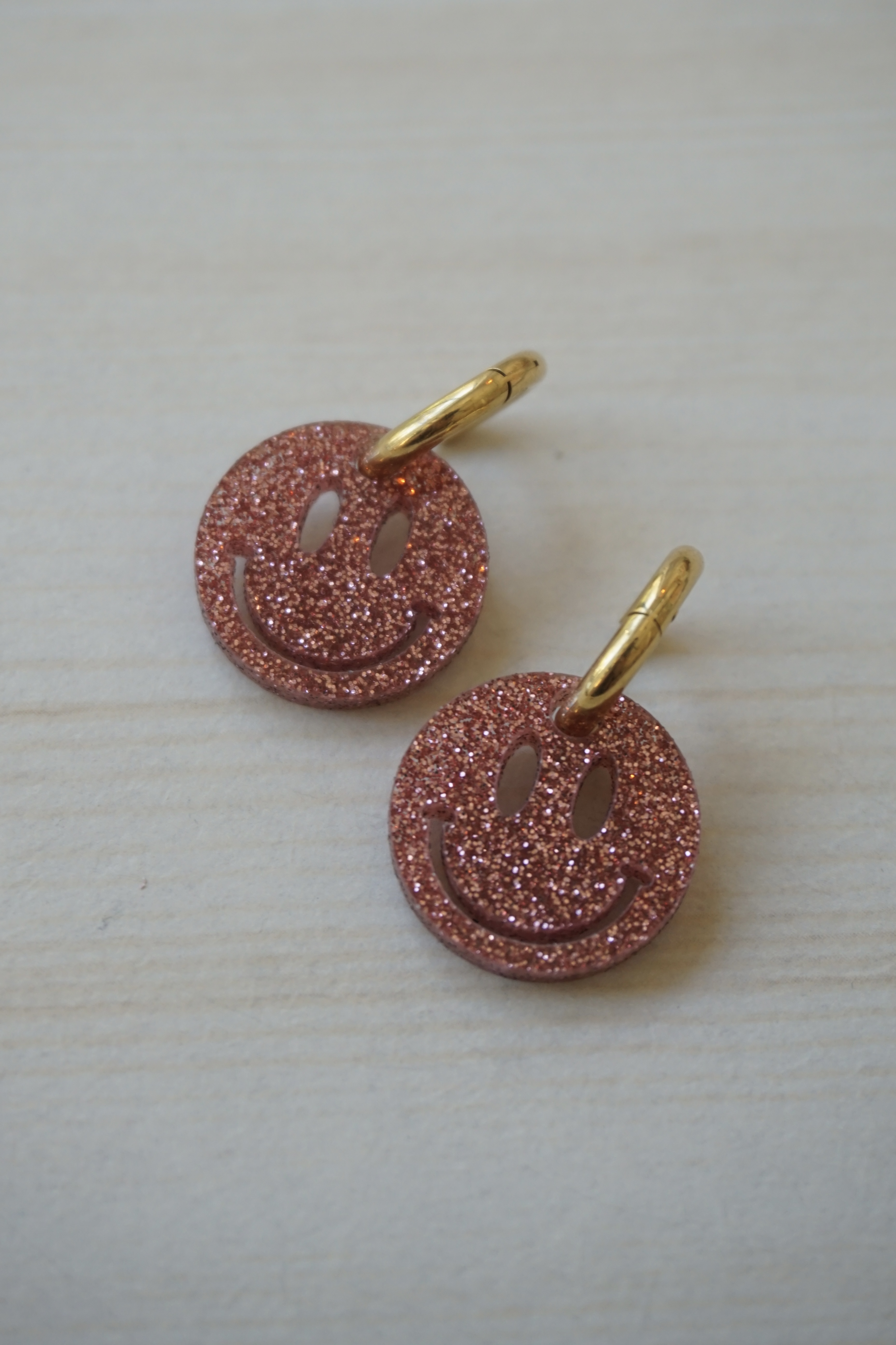 Smiley rosa glitter hängen