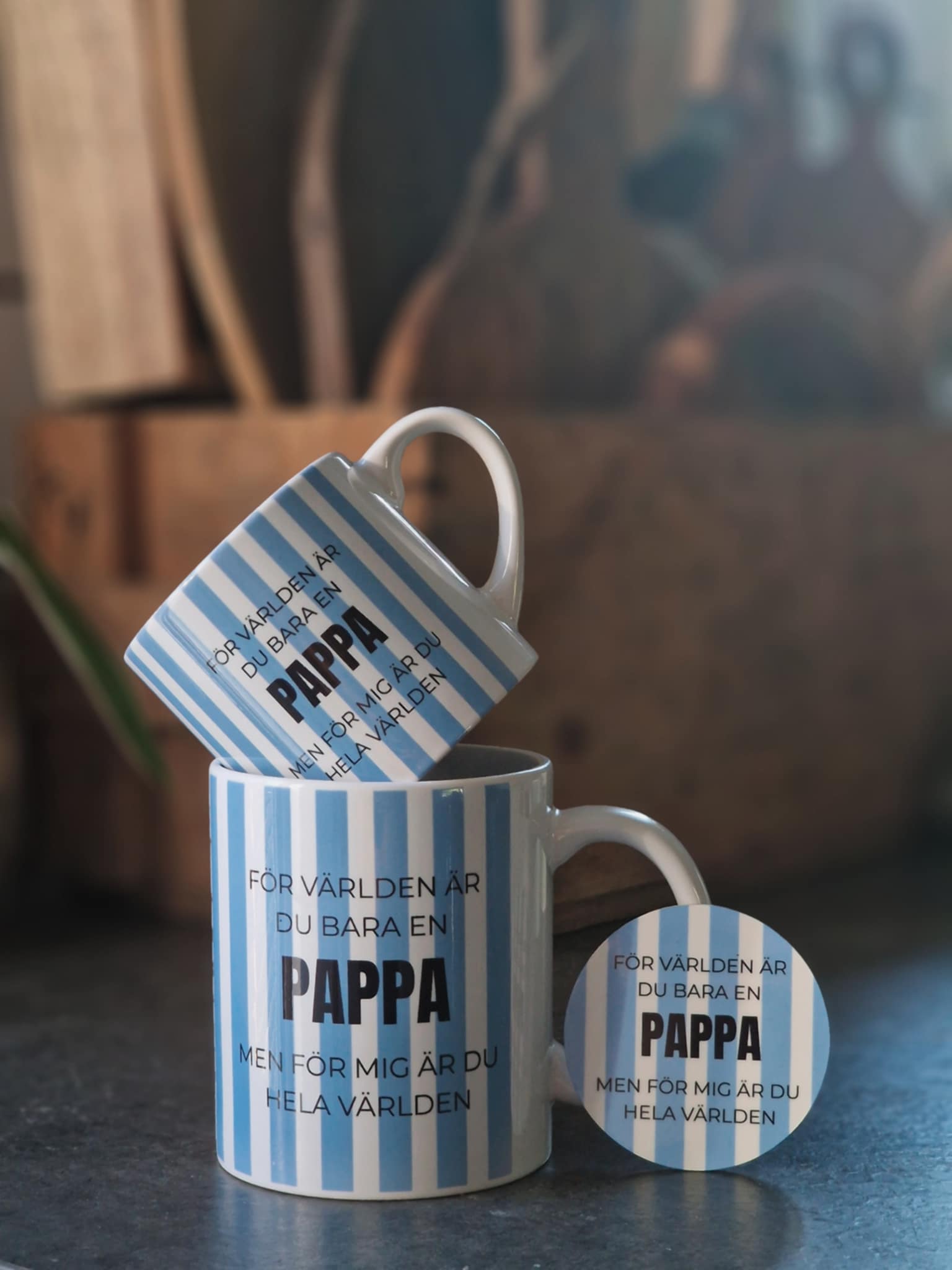 Mugg - "För världen är du bara en pappa, men för mig är du hela världen, randig (liten)