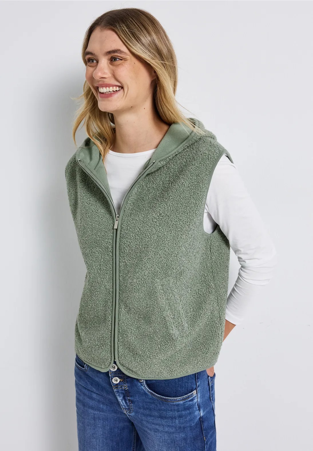 Teddy Vest W. Hoody - Dark Serene Green - Street One - 3