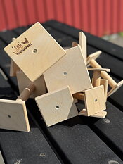 4-kantig omålad apportbock, från: