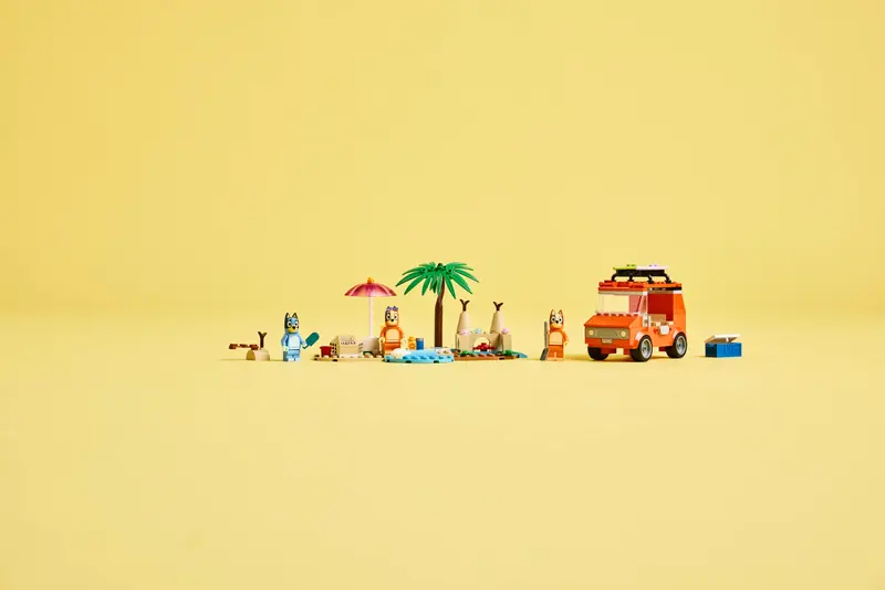 LEGO Bluey 11202 Blueys familjetur till stranden - 10