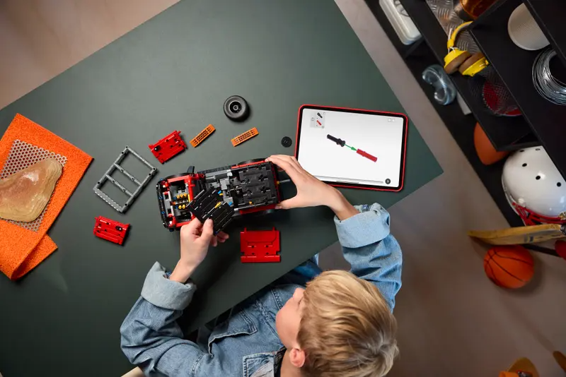 LEGO Technic 42213 Ford Bronco® SUV - 11