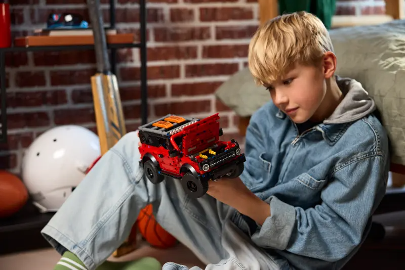 LEGO Technic 42213 Ford Bronco® SUV - 5