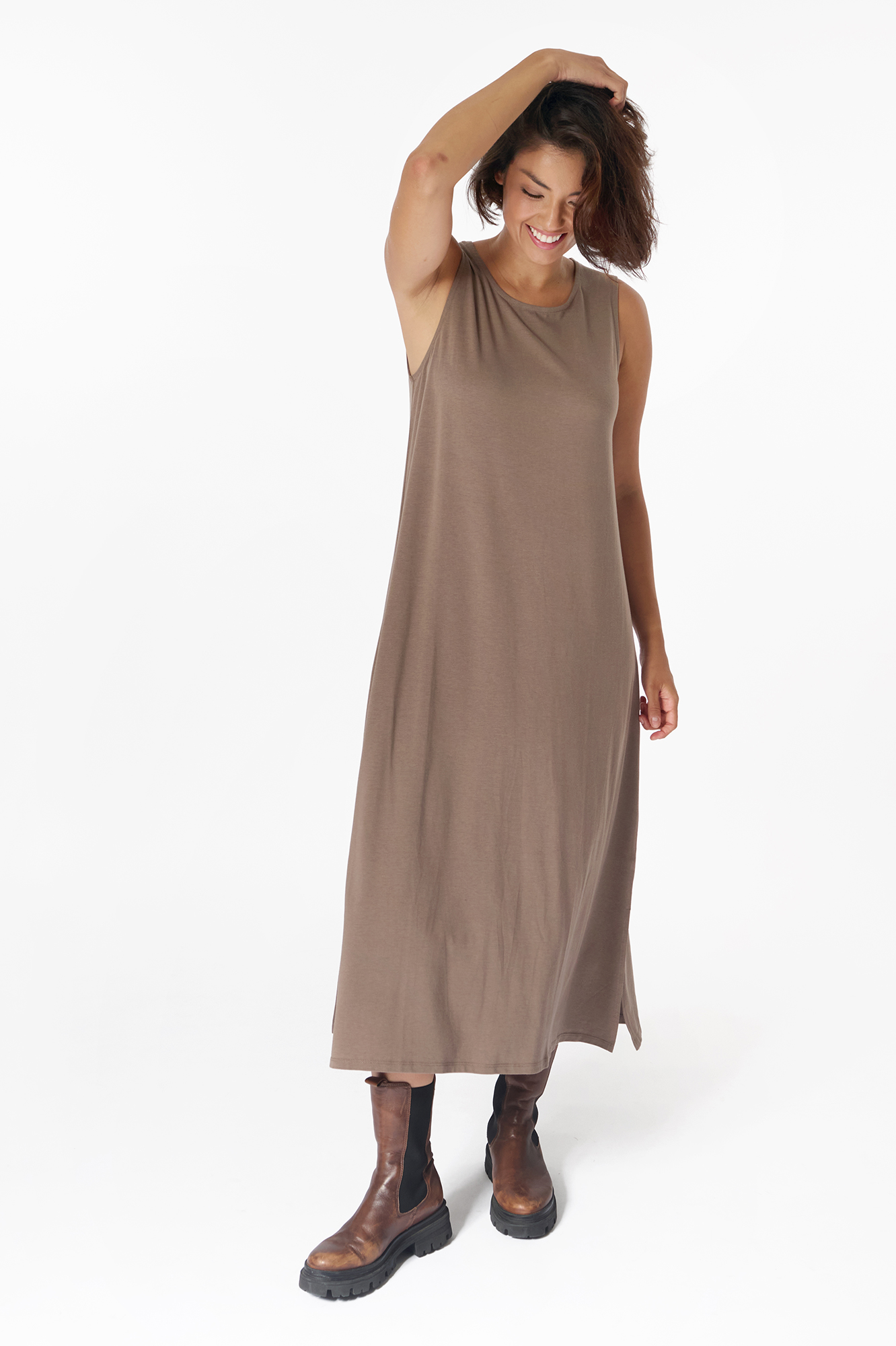 Runa dress  taupe