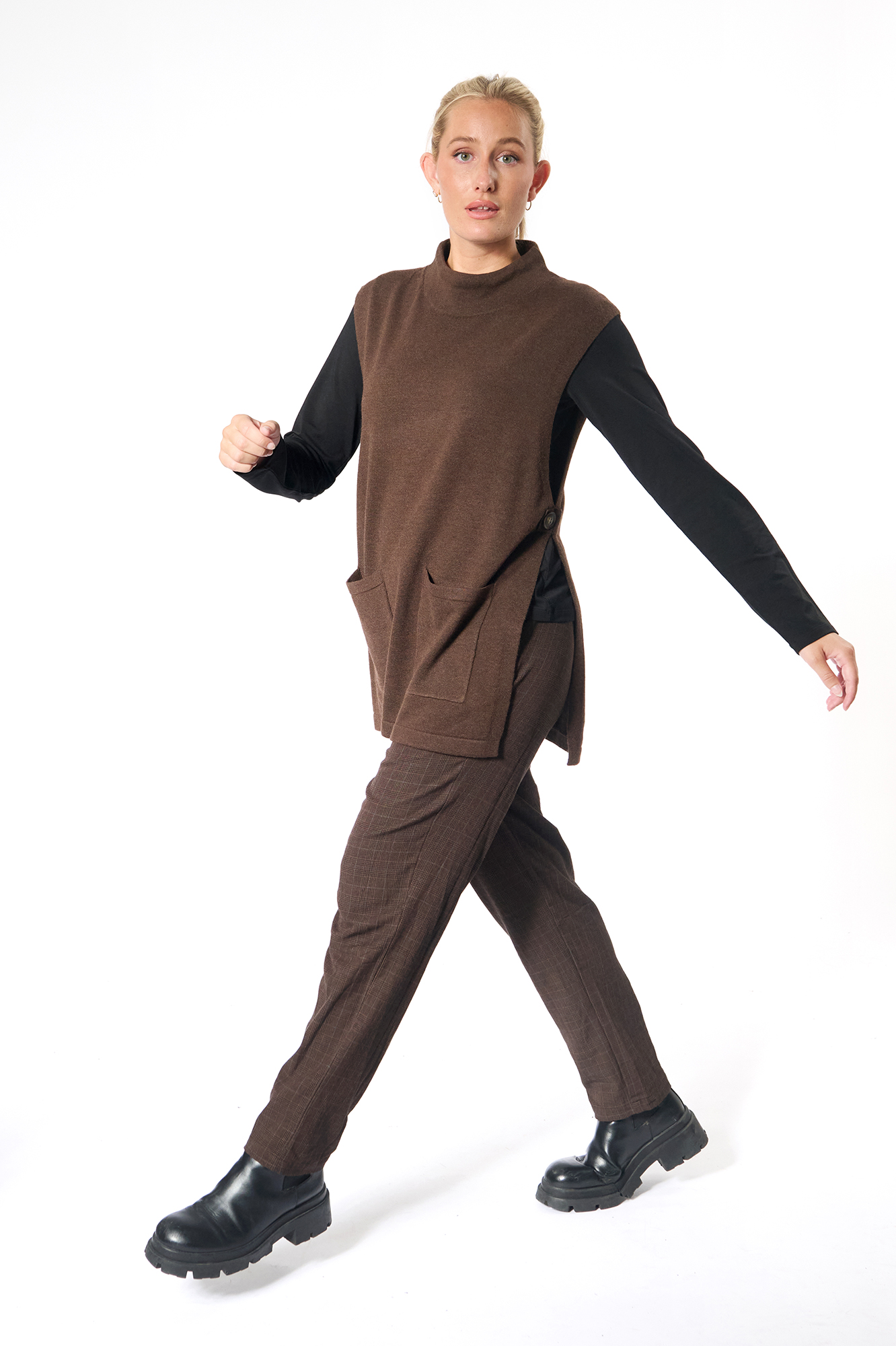 Hertha waistcoat  chestnut - 3