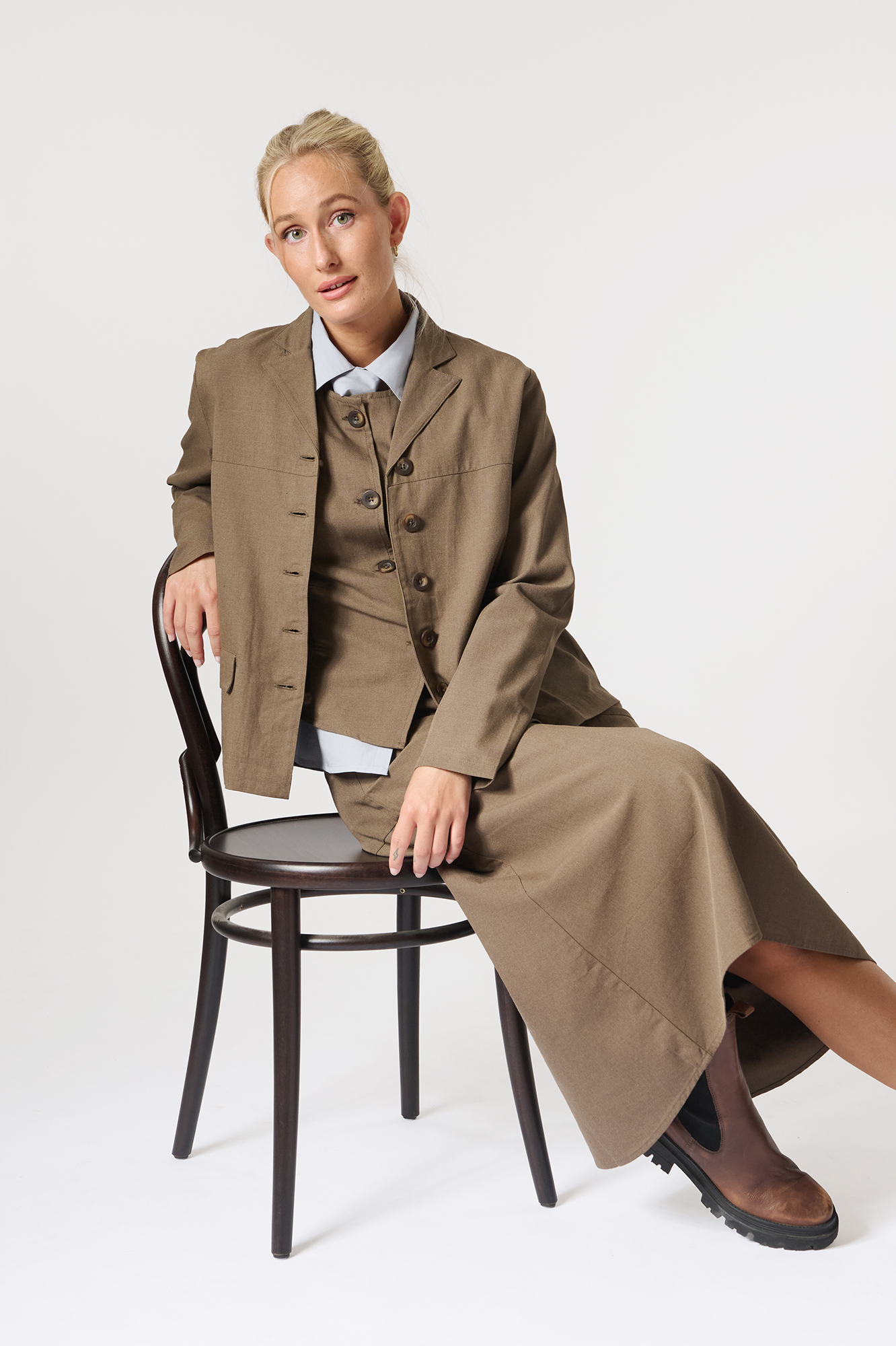 Gina waistcoat  taupe - 12