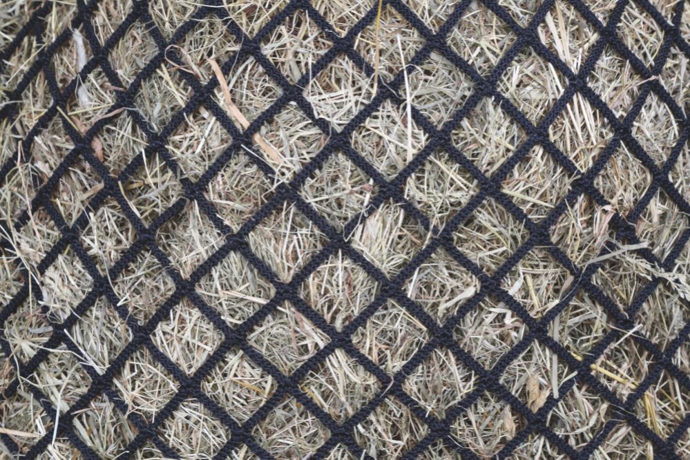 Shires Knotless Hay Net Slow Feed 6kg / 5cm Mesh - Black - Gentle