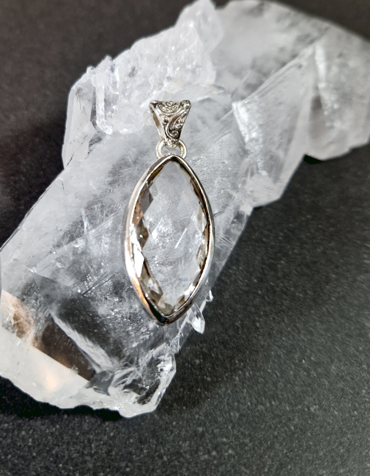 Silver Hänge med Navette Cut Fasett  - 2